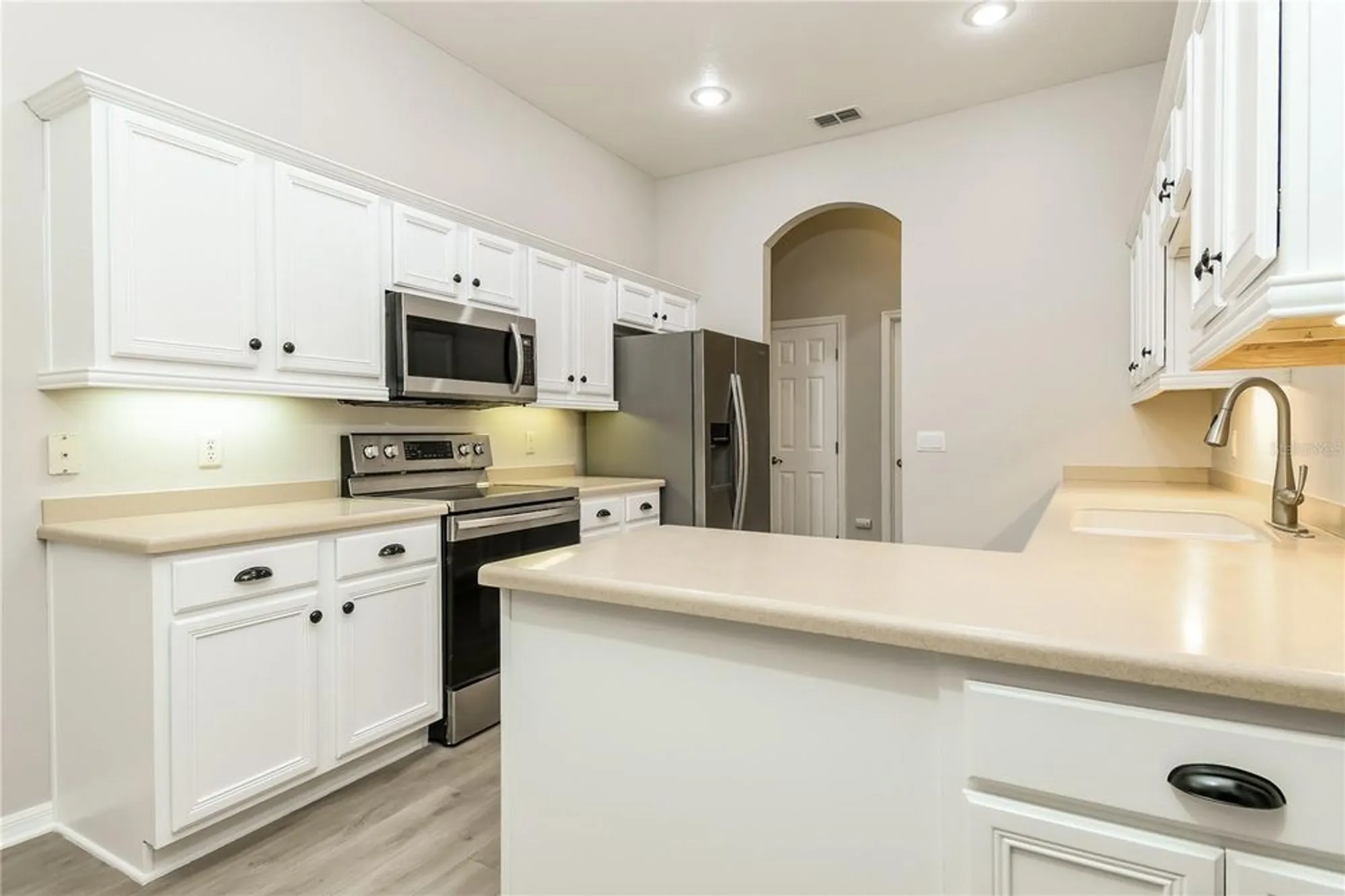 Property Slideshow image 8 of 16 | 25012 laurel valley rd, Leesburg, FL, 34748