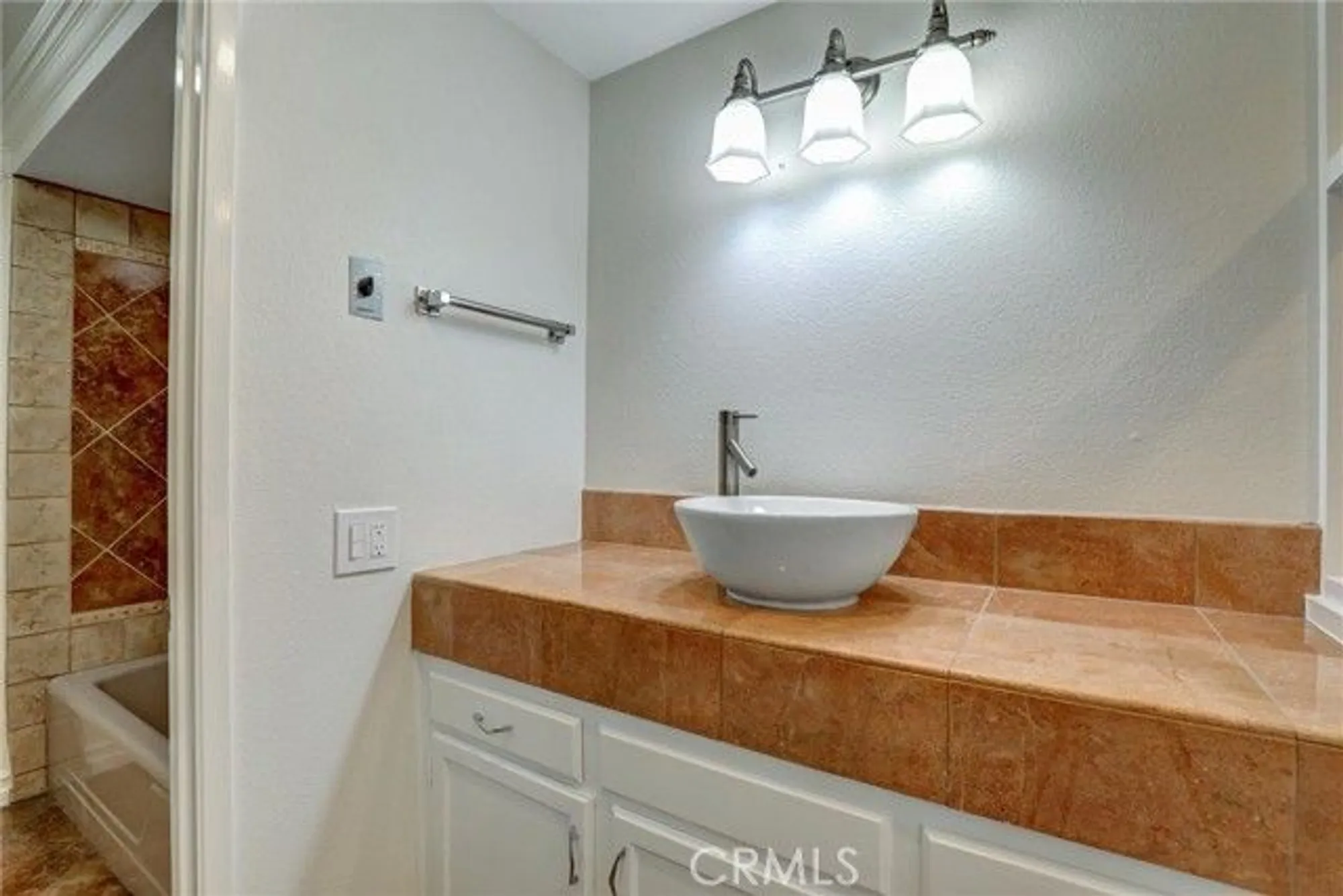 Property Slideshow image 21 of 40 | 2022 via mariposa e d, Laguna Woods, CA, 92637
