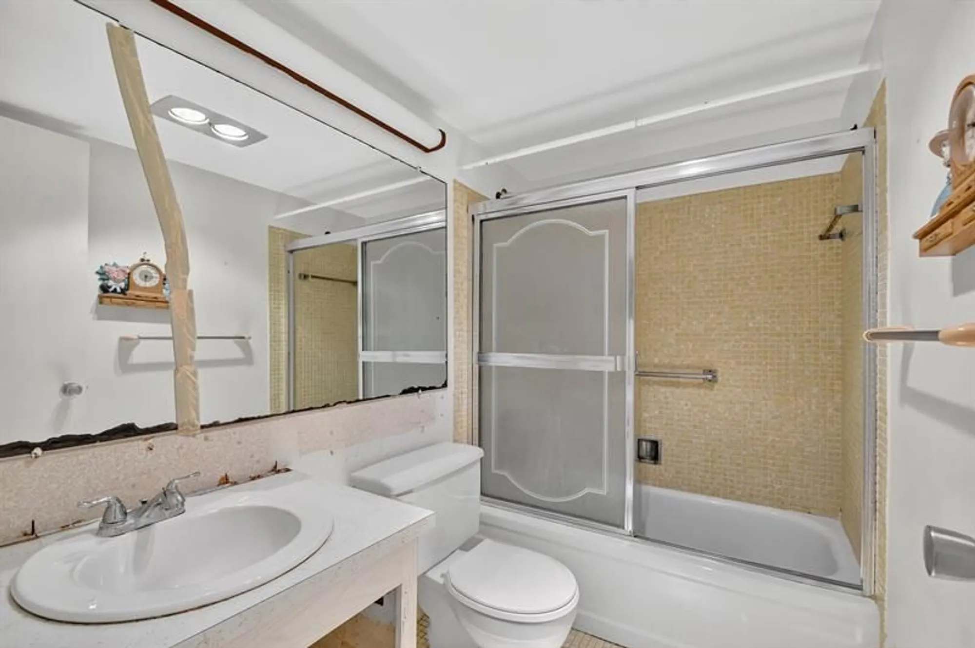 Property Slideshow image 11 of 23 | 247 camden k # 247, West Palm Beach, FL, 33417