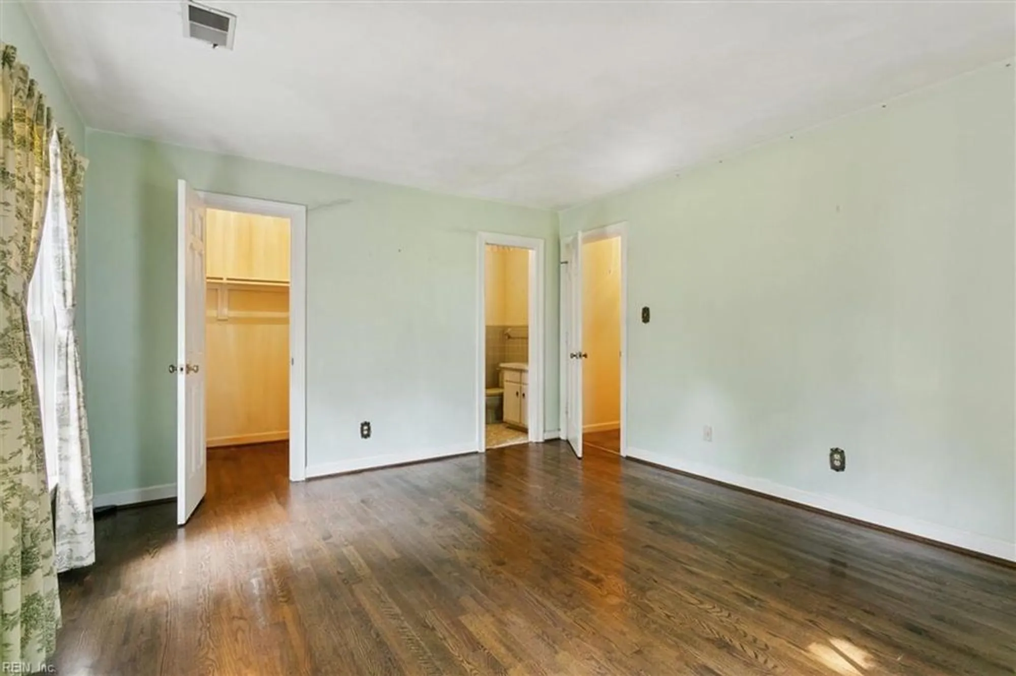 Property Slideshow image 24 of 36 | 5 hampton ky, Williamsburg, VA, 23185