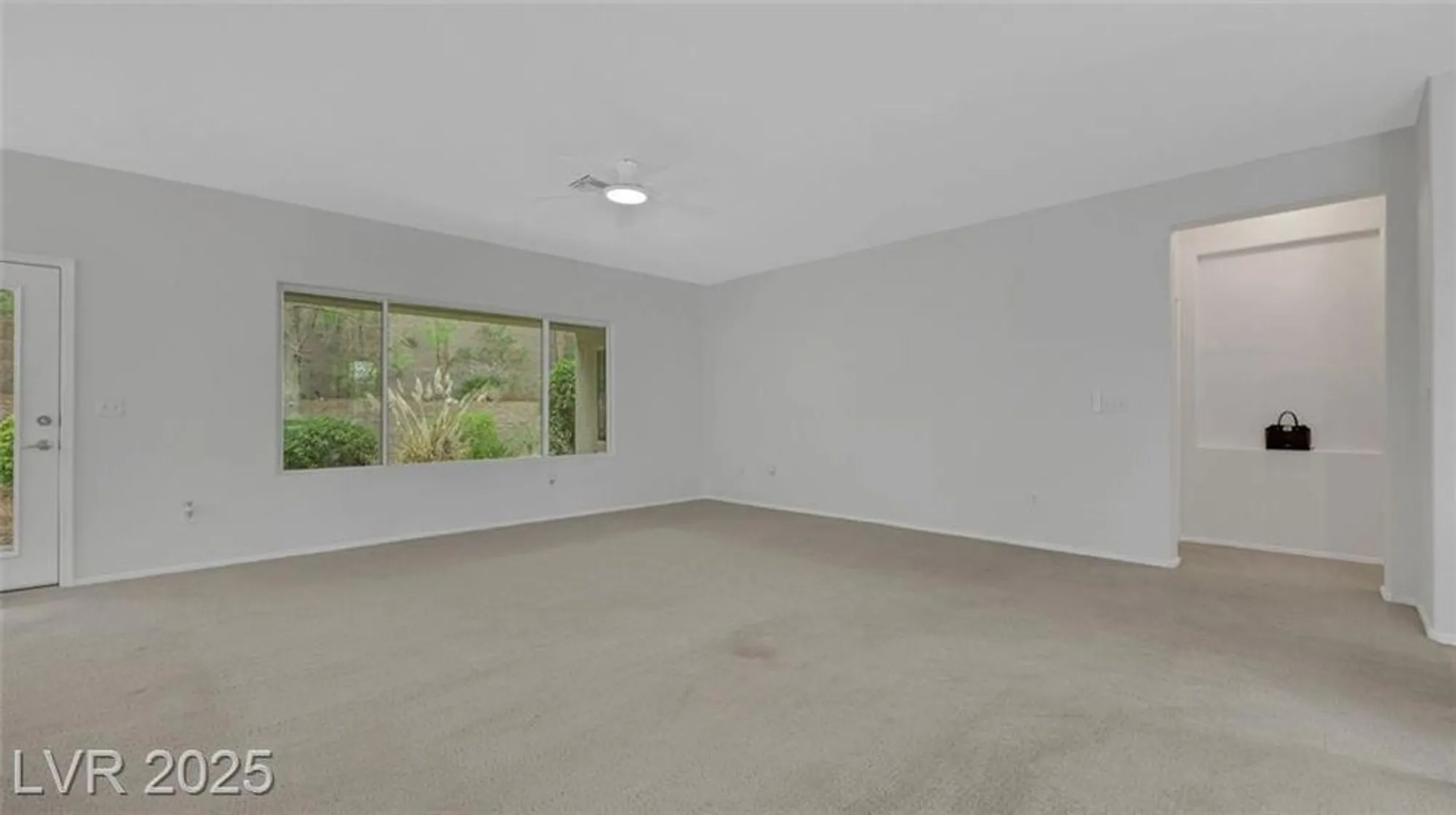 Property Slideshow image 13 of 36 | 2350 little bighorn dr, Henderson, NV, 89052