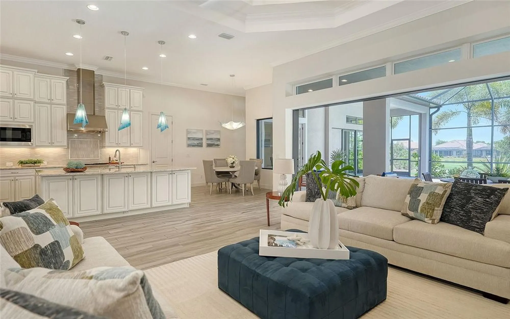 Property Slideshow image 15 of 70 | 4809 benito ct, Bradenton, FL, 34211