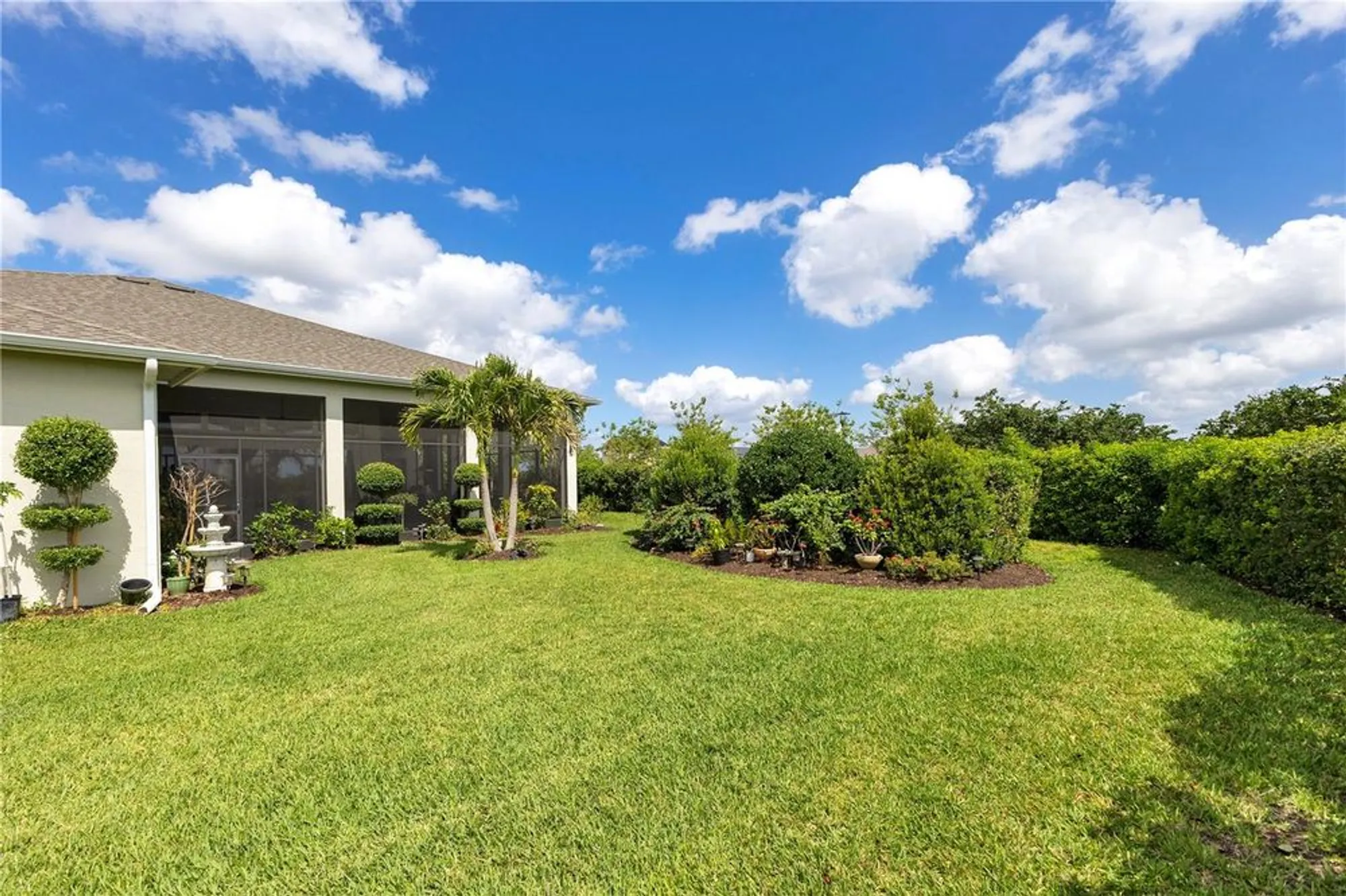 Property Slideshow image 43 of 77 | 2672 meadowedge loop, Saint Cloud, FL, 34772