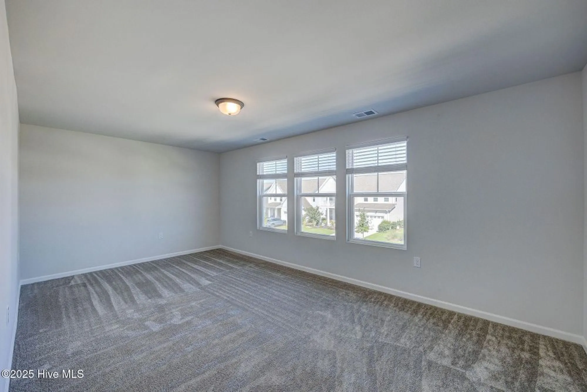 Property Slideshow image 28 of 39 | 1369 trisail ter, Wilmington, NC, 28412