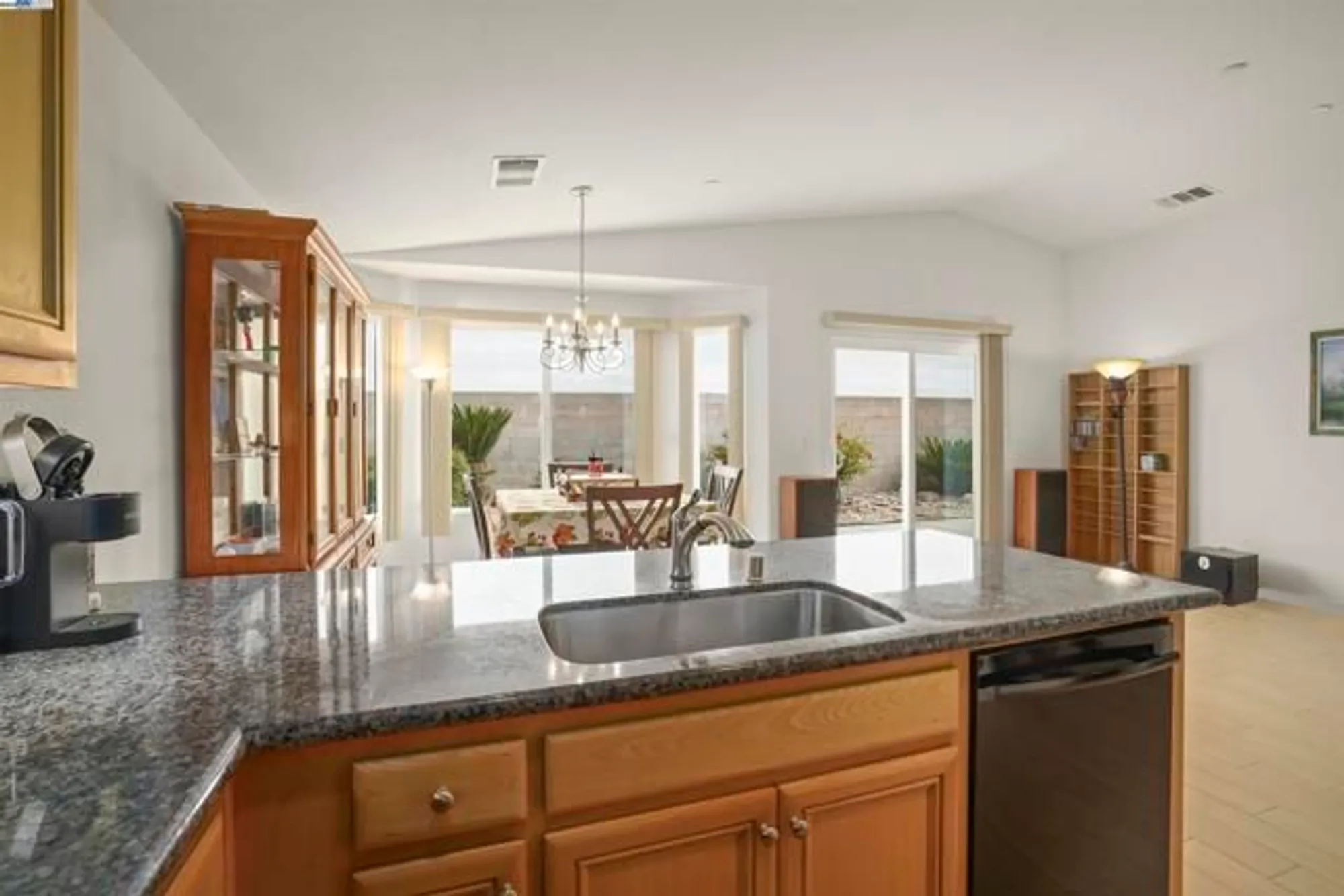 Property Slideshow image 10 of 40 | 422 saddle rock ln, Rio Vista, CA, 94571