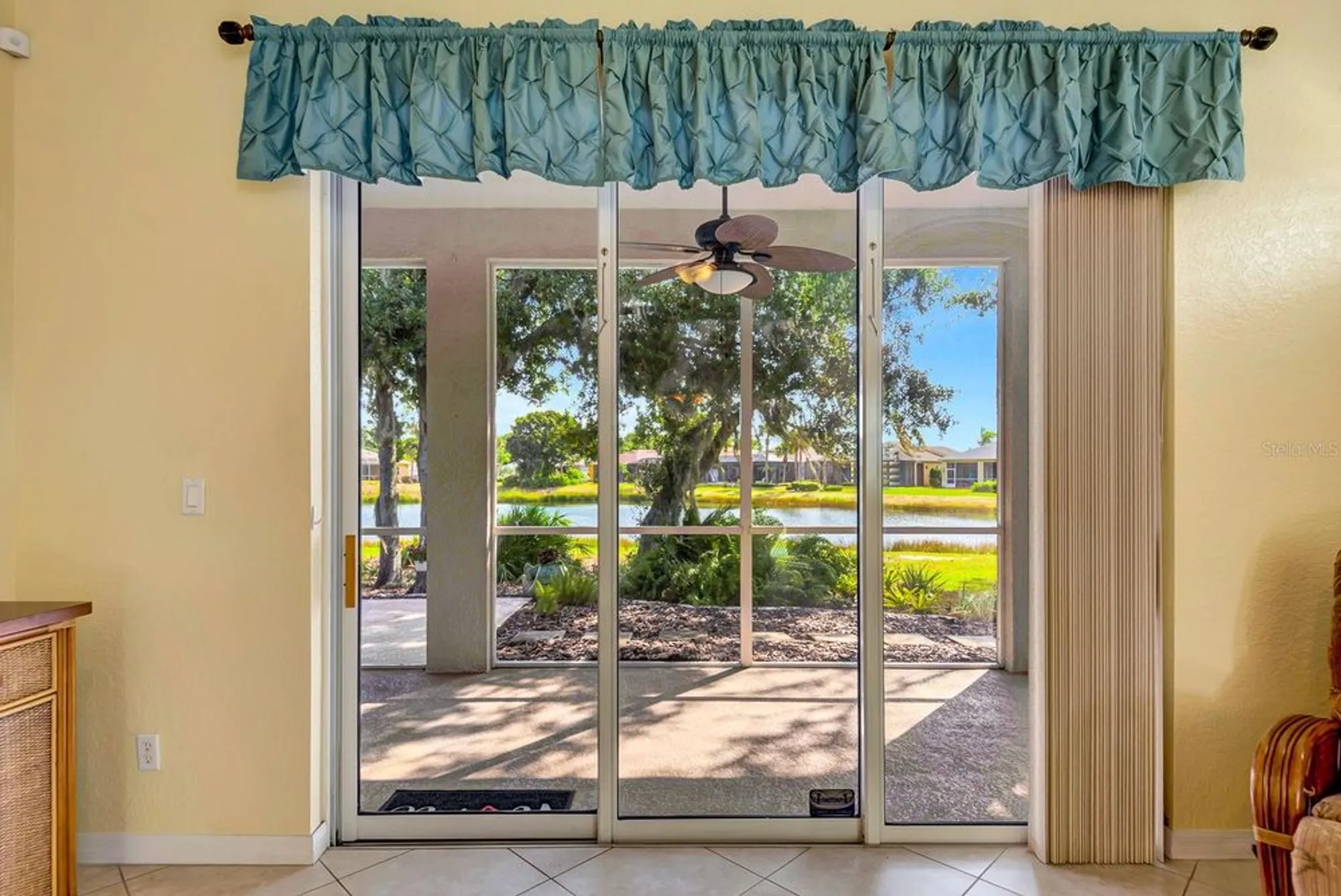 Property Slideshow image 10 of 31 | 804 regal manor way, Sun City Center, FL, 33573
