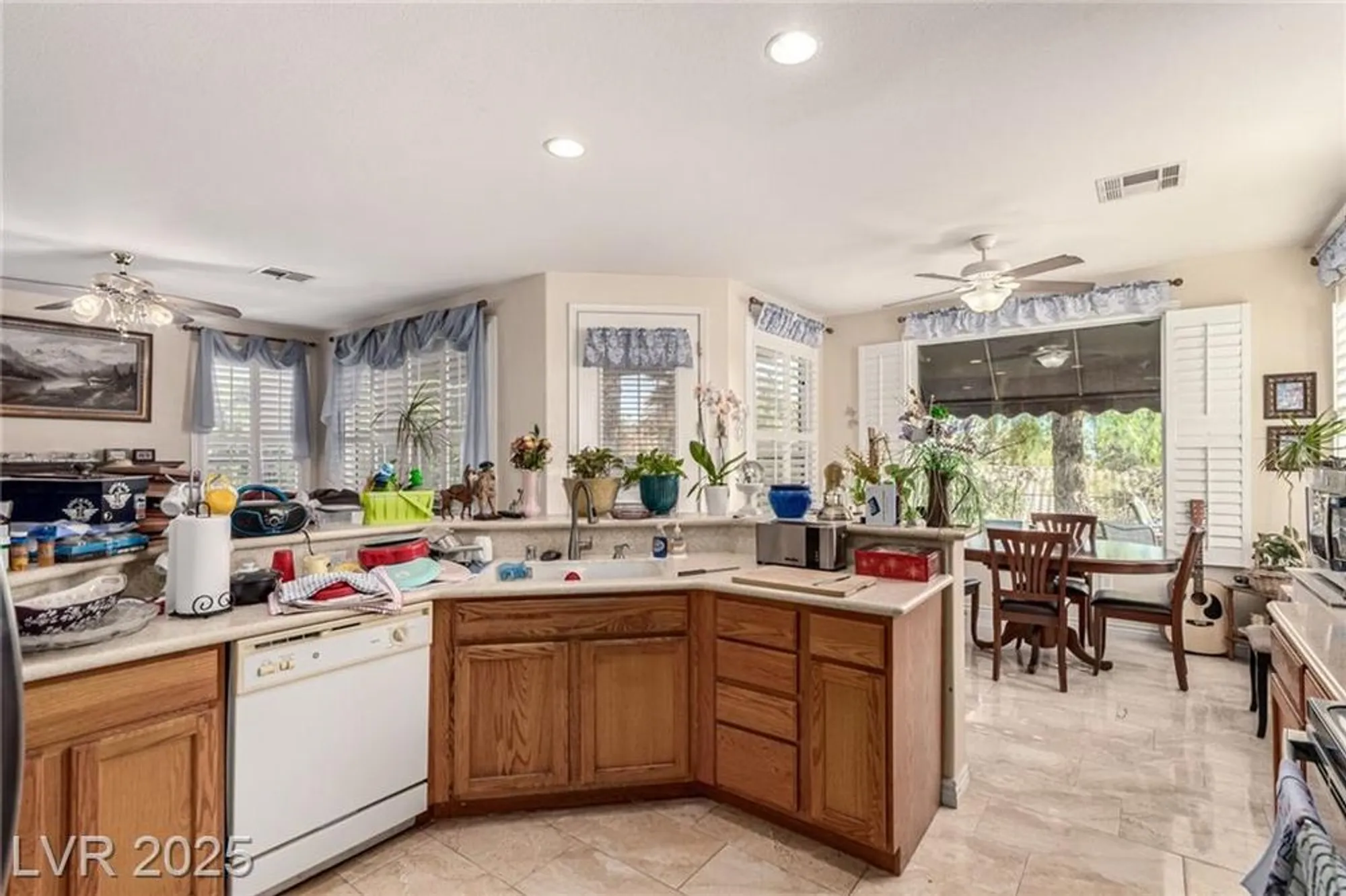 Property Slideshow image 8 of 18 | 4952 rivedro st, Las Vegas, NV, 89135