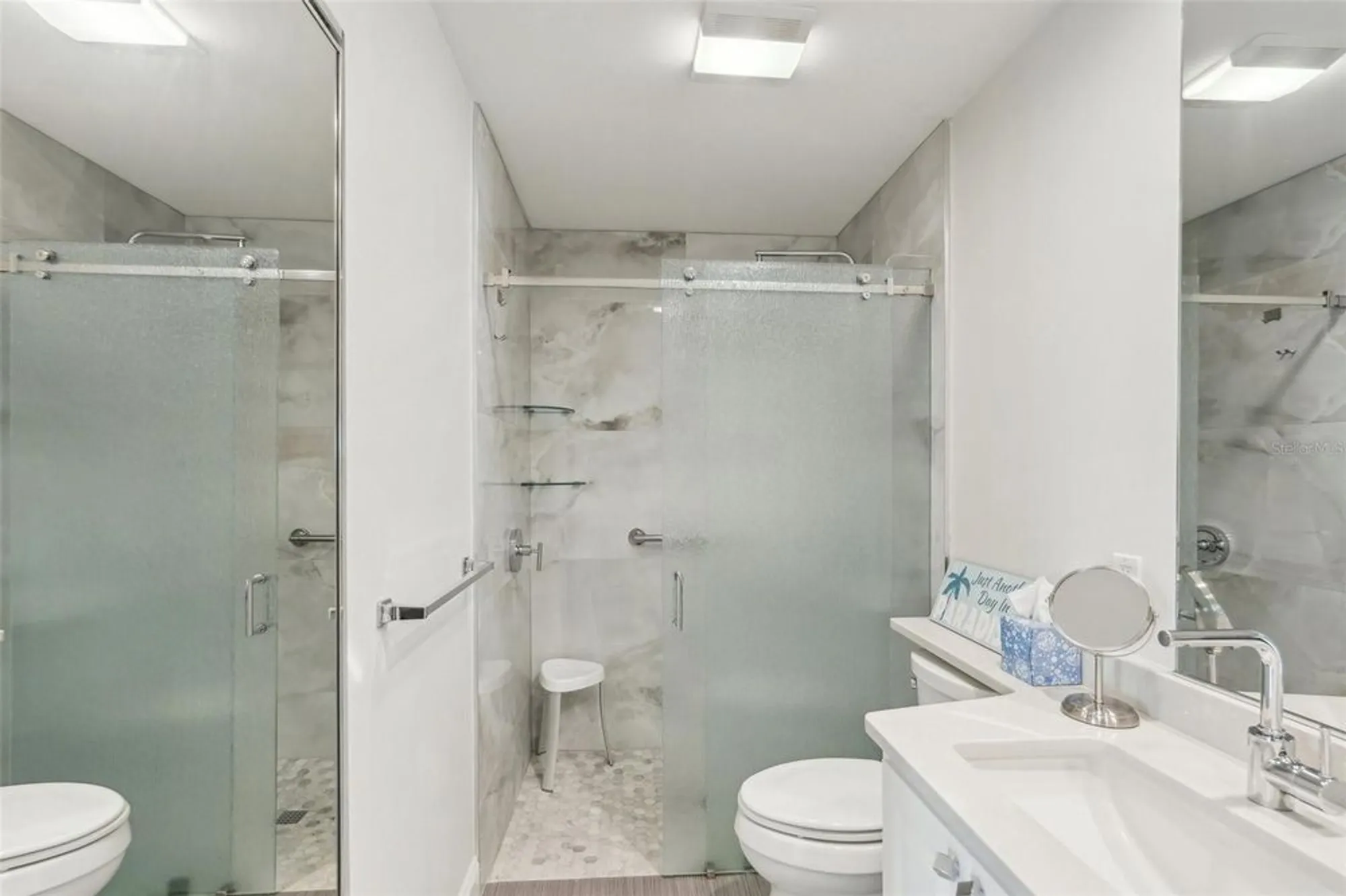 Property Slideshow image 17 of 74 | 7632 quinto dr, Sarasota, FL, 34238