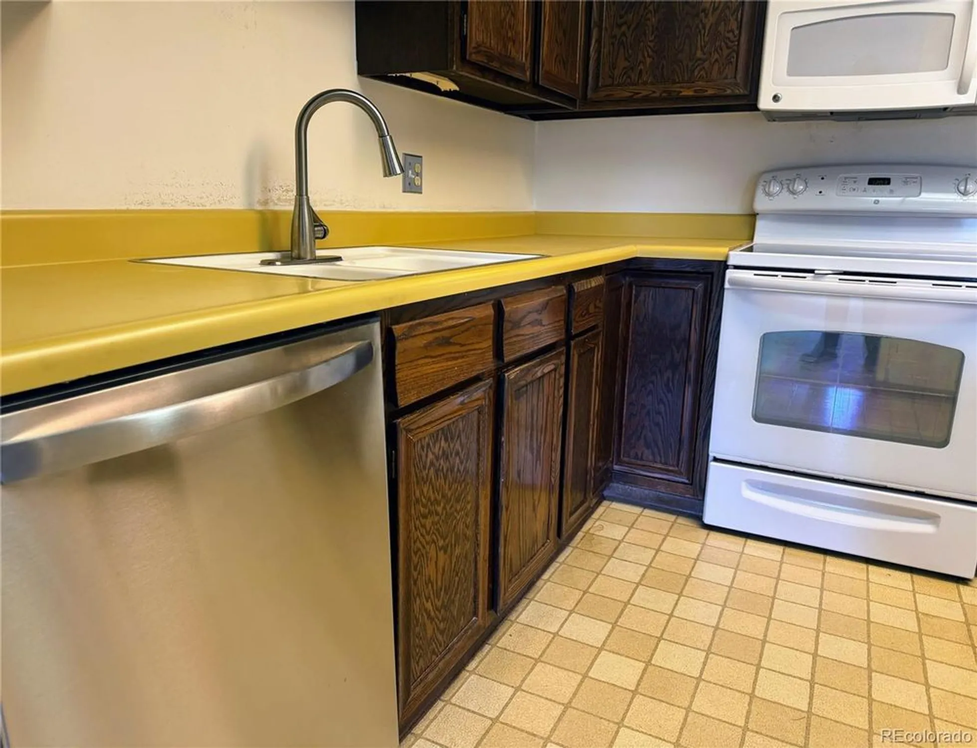 Property Slideshow image 16 of 37 | 13601 e marina dr 508, Aurora, CO, 80014