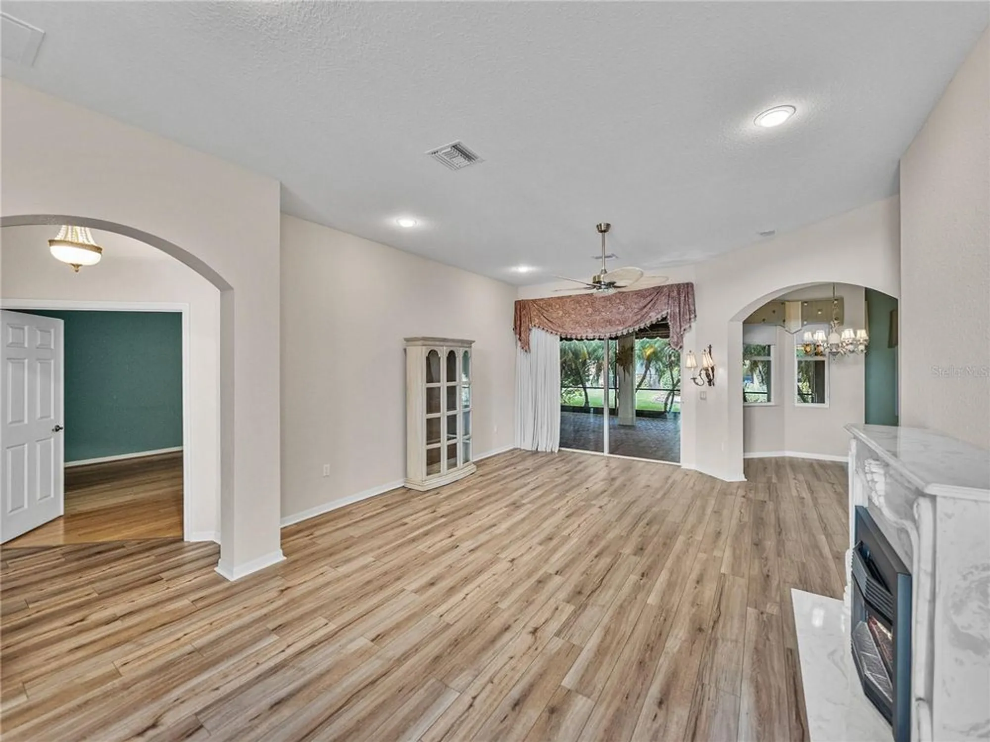 Property Slideshow image 10 of 94 | 4004 sable loop dr, Lake Wales, FL, 33859