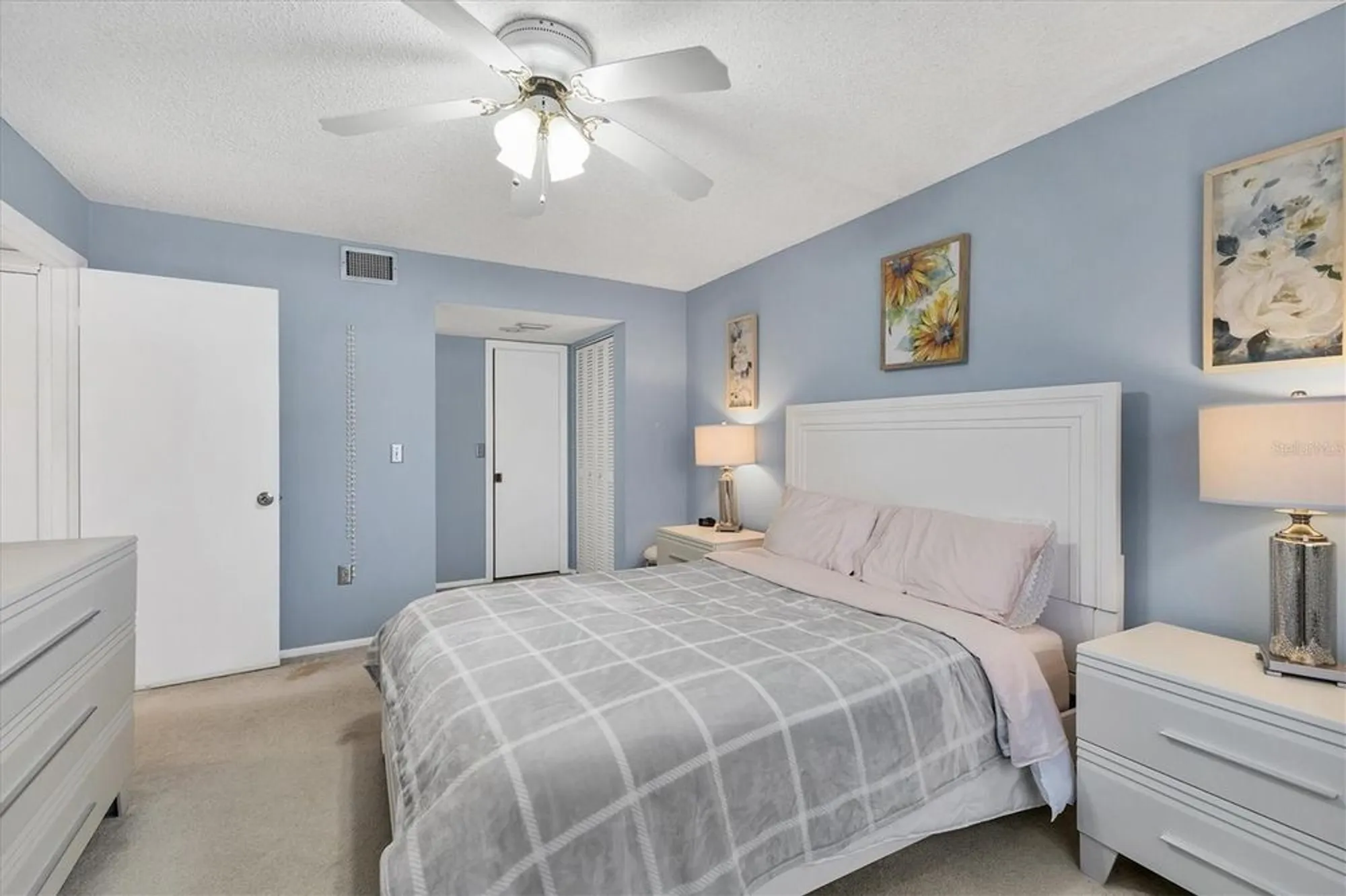 Property Slideshow image 19 of 64 | 2446 clubhouse cir unit 202, Sarasota, FL, 34232