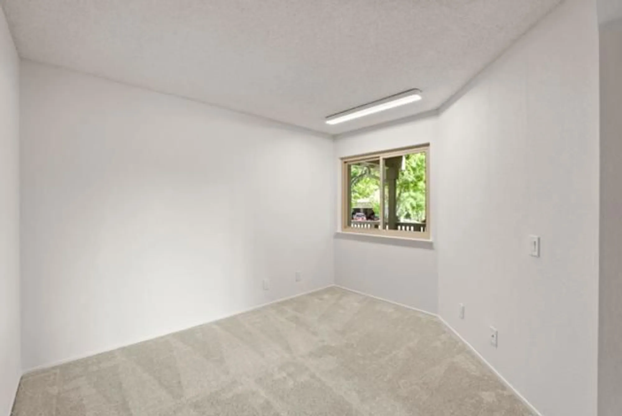 Property Slideshow image 16 of 48 | 8356 charbono ct, San Jose, CA, 95135