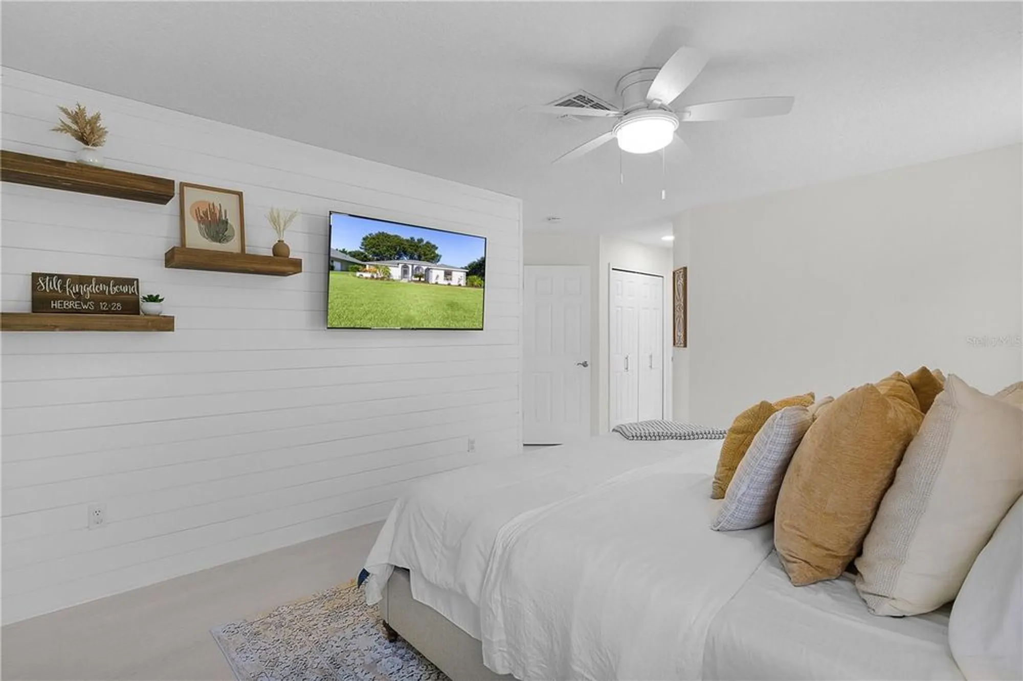 Property Slideshow image 36 of 86 | 5252 grove mnr, Lady Lake, FL, 32159