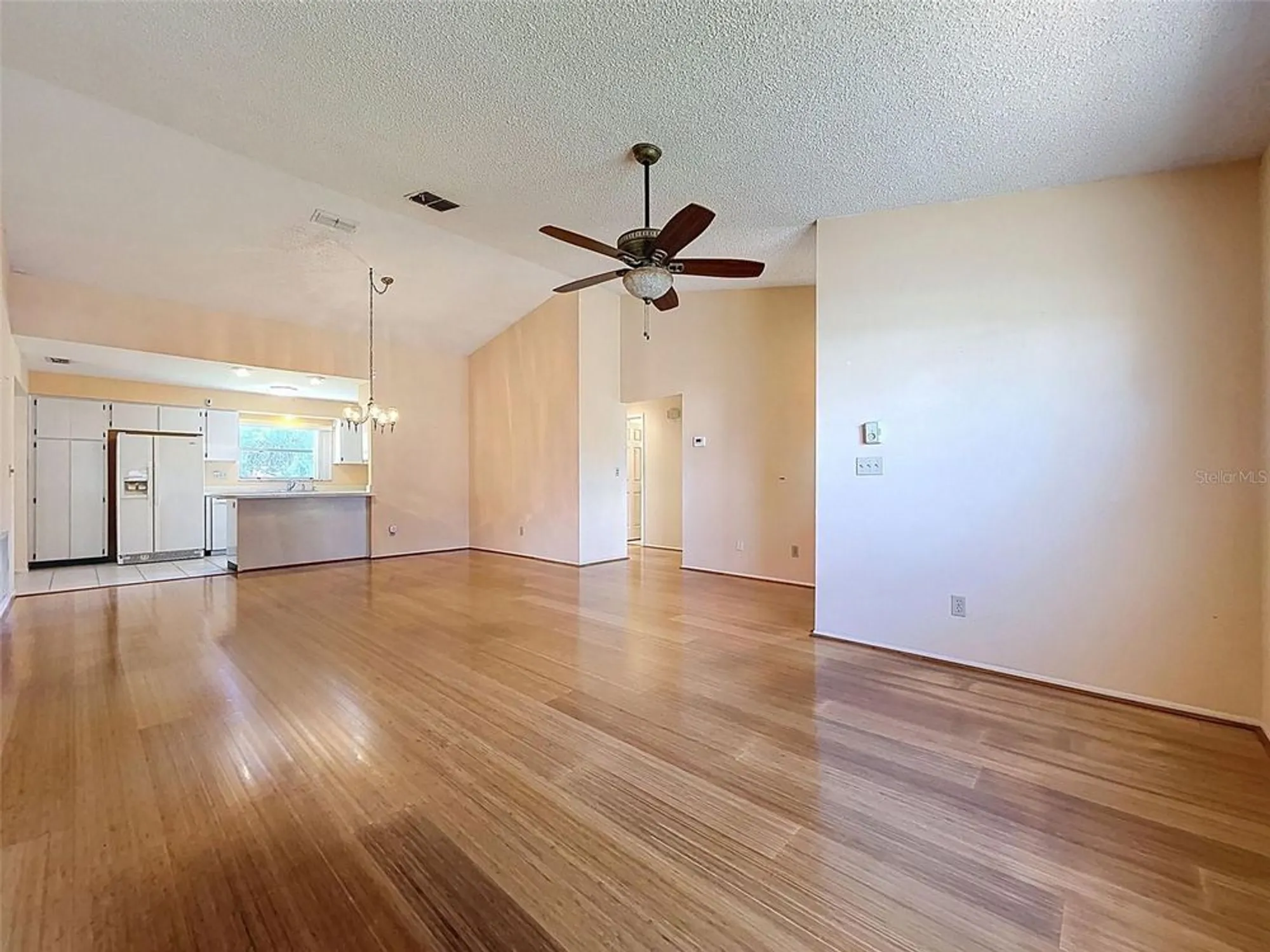 Property Slideshow image 11 of 51 | 1637 caledonia dr, Palm Harbor, FL, 34684