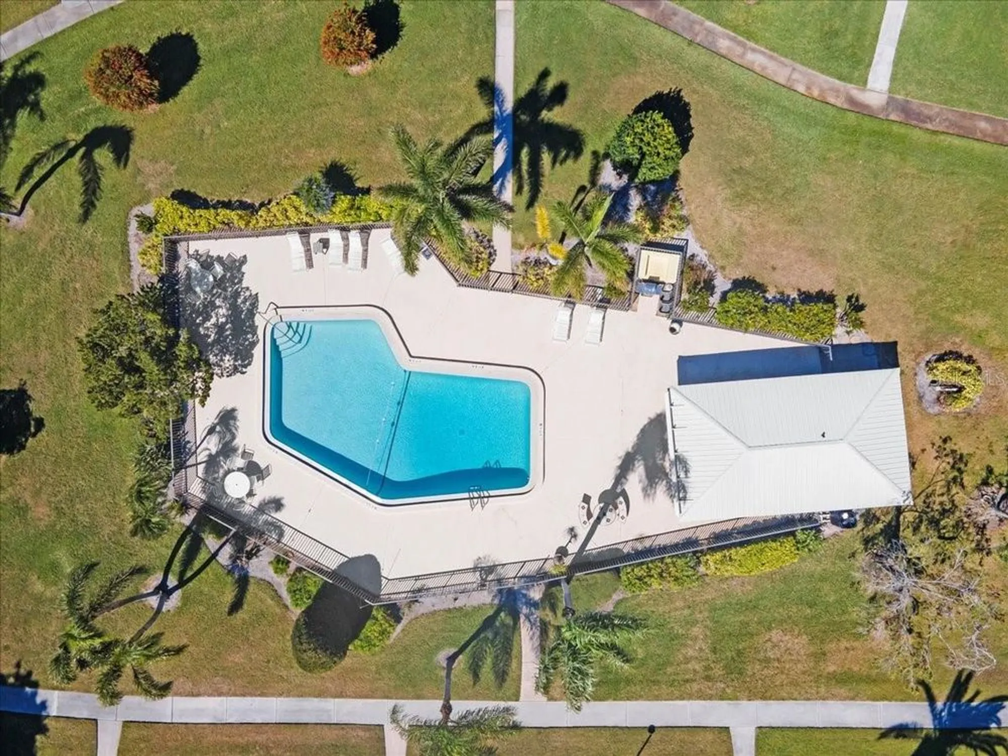 Property Slideshow image 34 of 36 | 3626 medford ln # 1537, Sarasota, FL, 34232