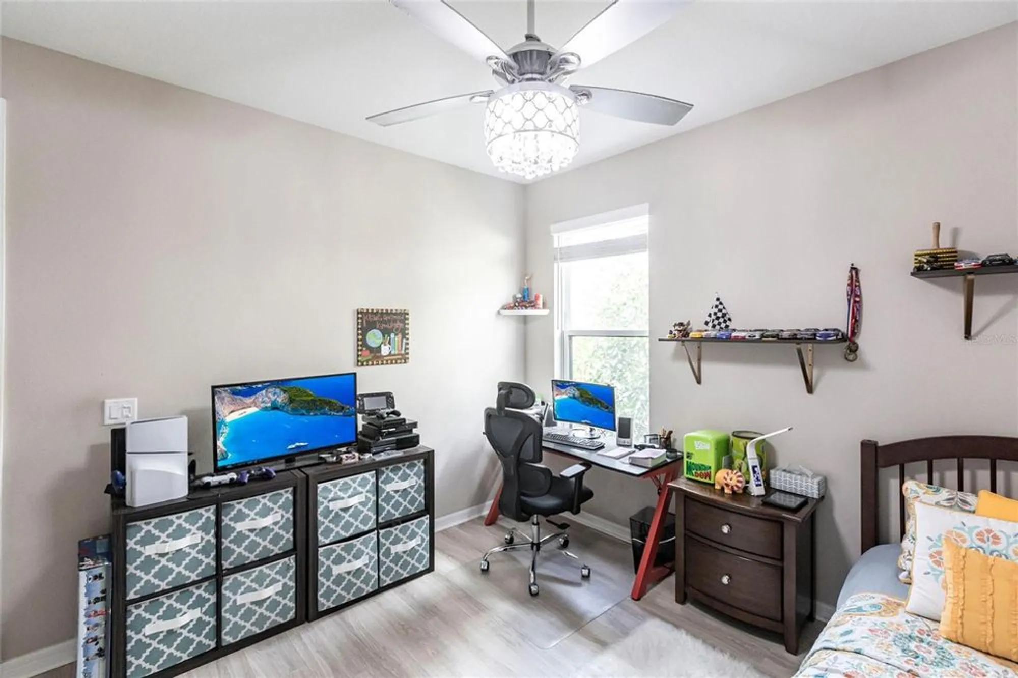 Property Slideshow image 23 of 37 | 16524 paynes mill dr, Bradenton, FL, 34211