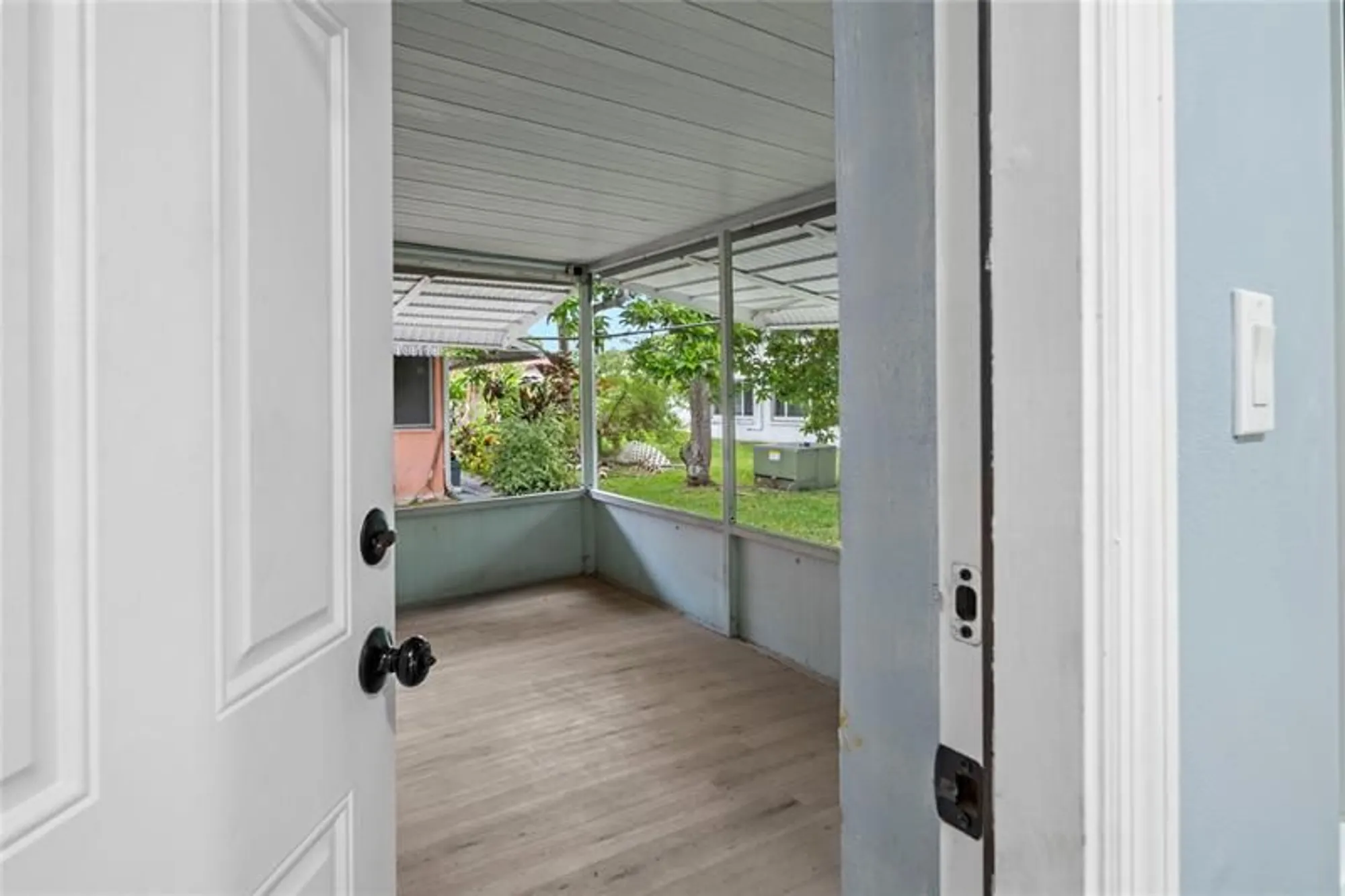 Property Slideshow image 28 of 31 | 4514 nw 49th dr, Tamarac, FL, 33319