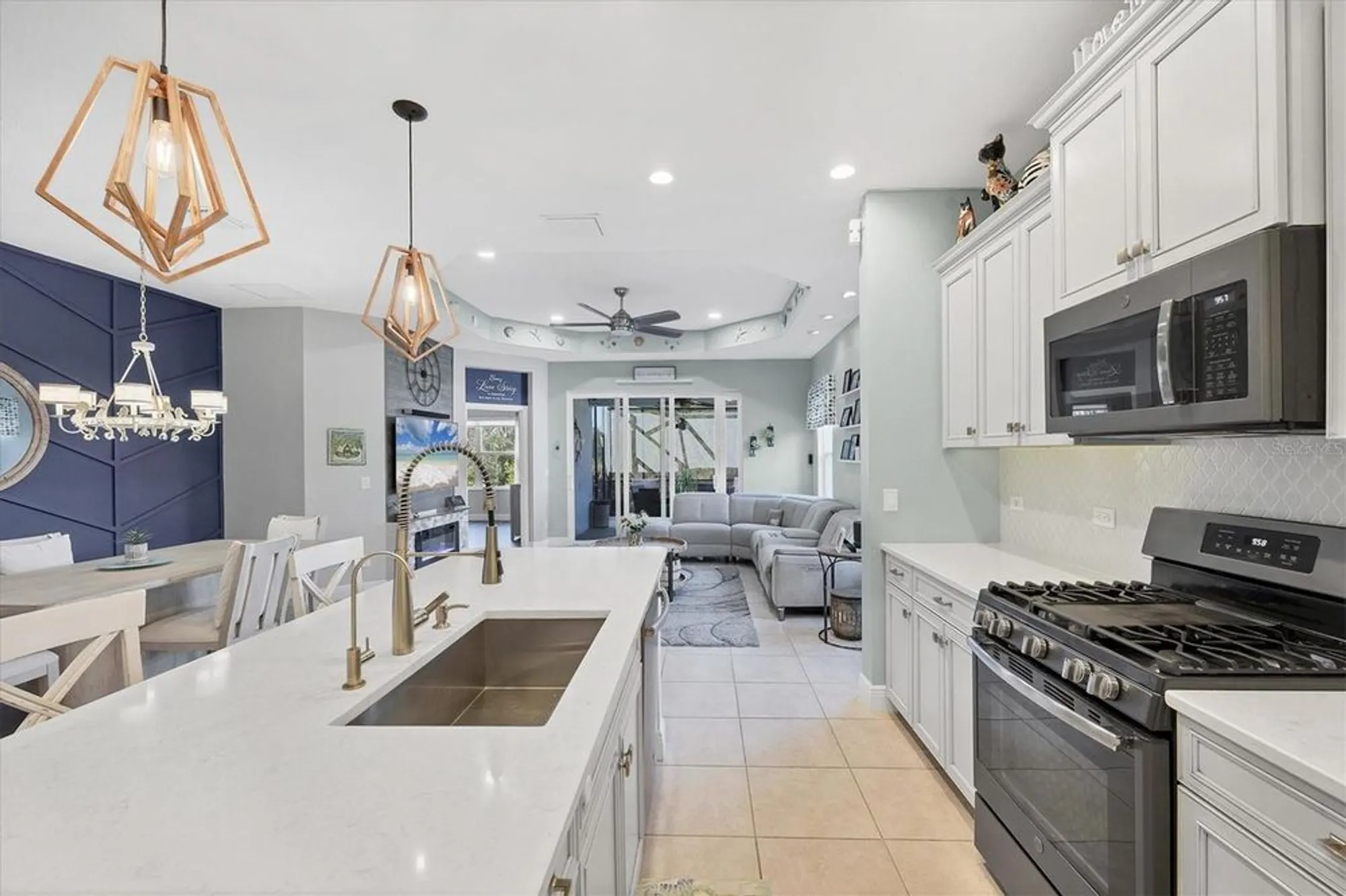 Property Slideshow image 18 of 72 | 3214 sky blue cv, Bradenton, FL, 34211