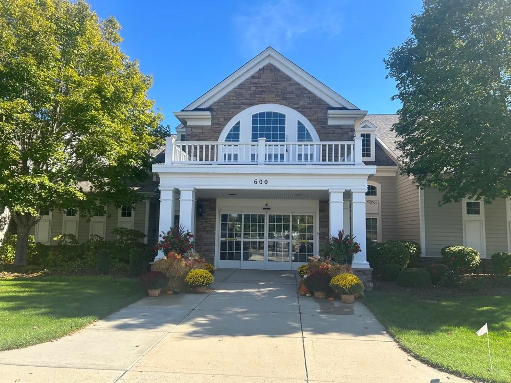 Property Slideshow image 31 of 38 | 110 national ct, Shorewood, IL, 60404