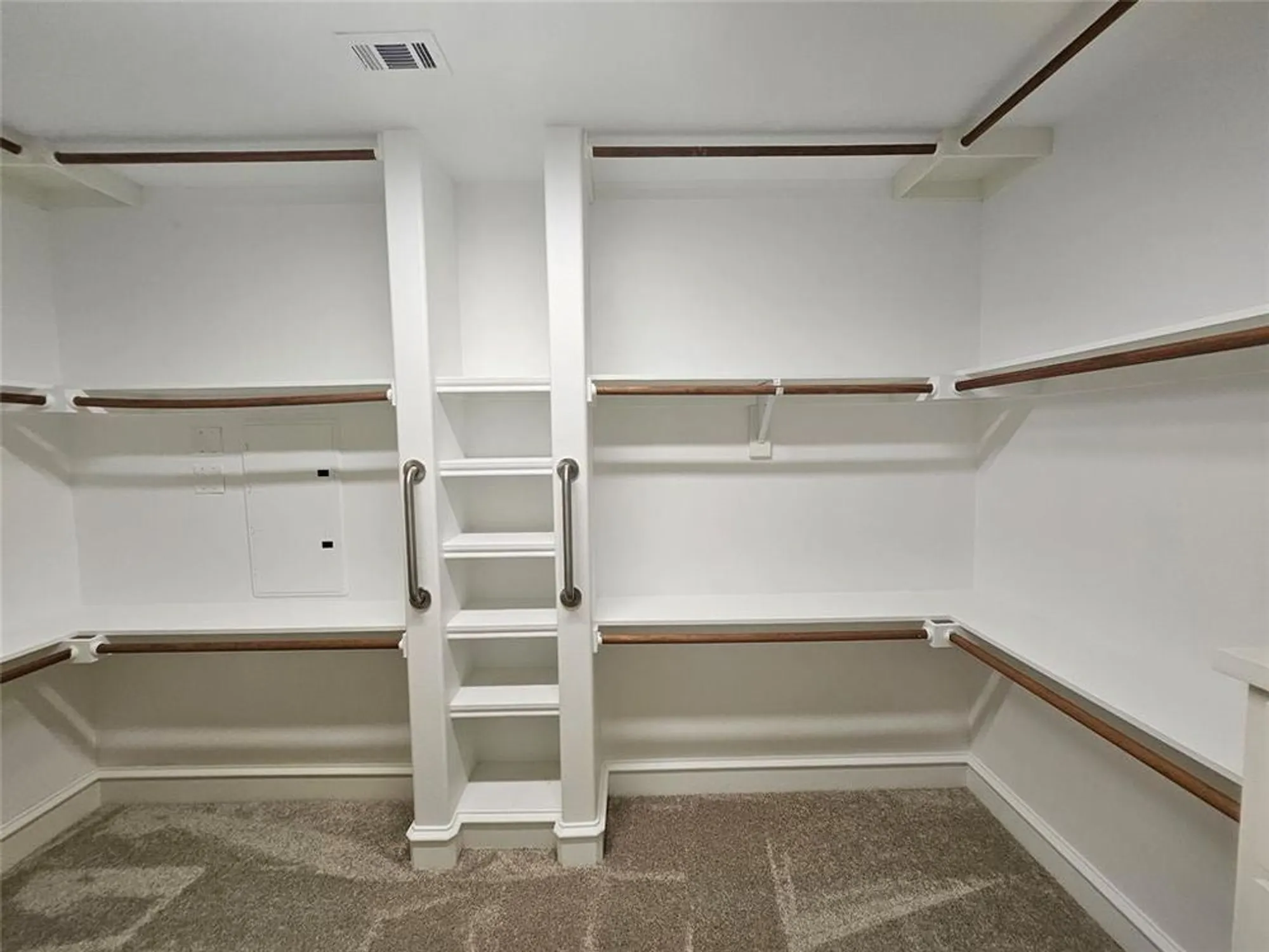 Property Slideshow image 12 of 35 | 301 watermere dr apt 216, Southlake, TX, 76092