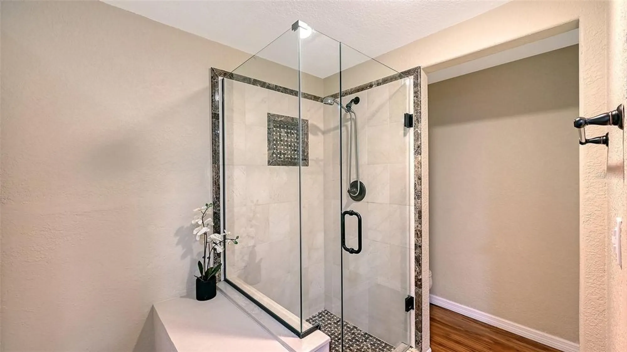 Property Slideshow image 28 of 63 | 7340 golf pointe cir, Sarasota, FL, 34243