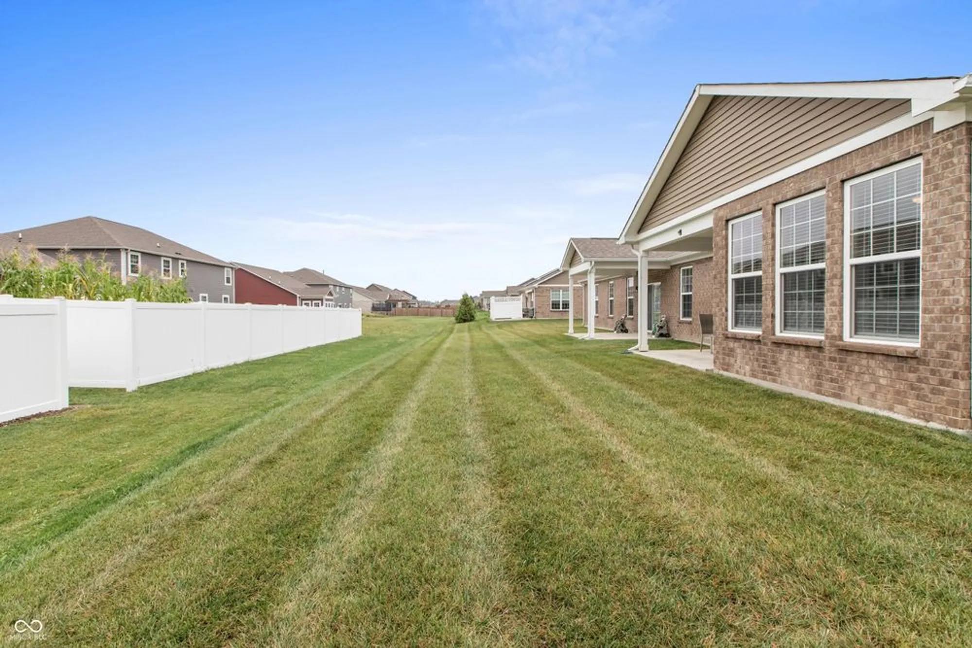 Property Slideshow image 21 of 23 | 253 darrough dr, Greenwood, IN, 46143