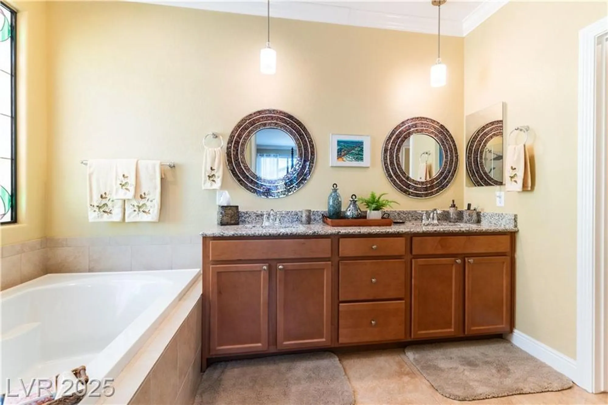 Property Slideshow image 14 of 32 | 2047 arrington ave, North Las Vegas, NV, 89086