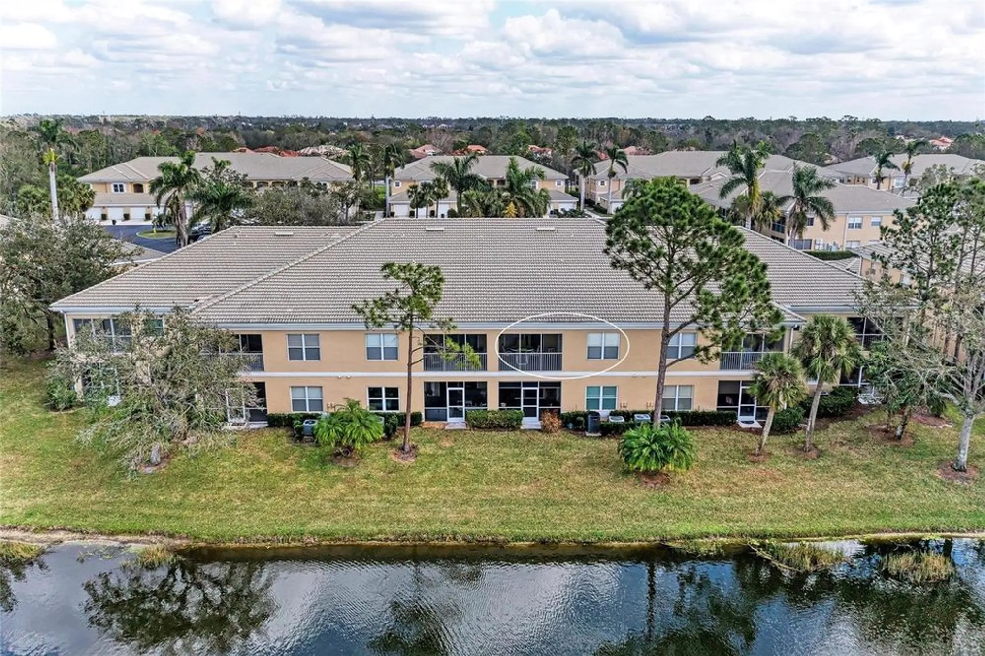 Property Slideshow image 38 of 41 | 6326 grand oak cir 203, Bradenton, FL, 34203