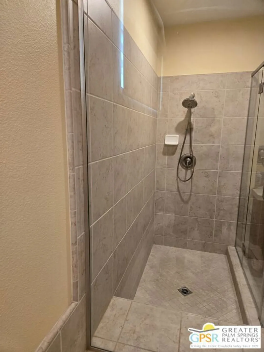 Property Slideshow image 12 of 27 | 4945 frey way, Palm Springs, CA, 92262