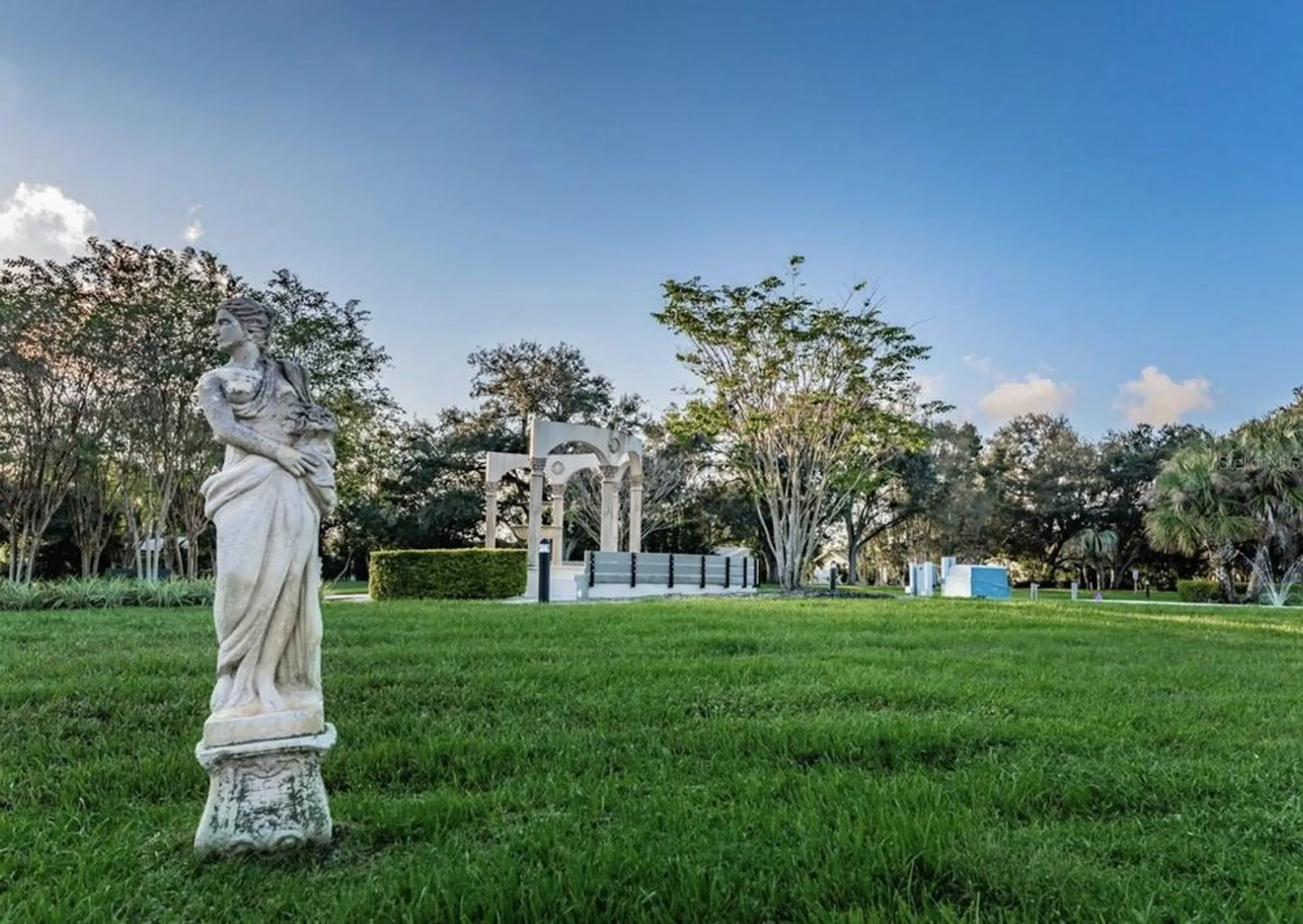 Property Slideshow image 17 of 26 | 2462 brazilia dr 42, Clearwater, FL, 33763