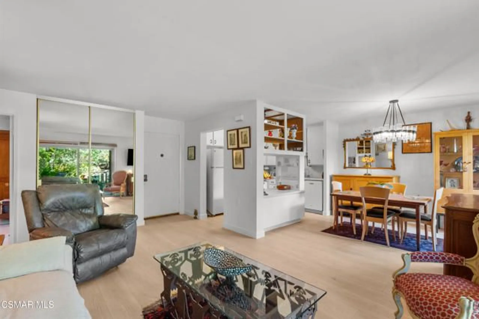 Property Slideshow image 9 of 33 | 351 chestnut hill ct 14, Thousand Oaks, CA, 91360