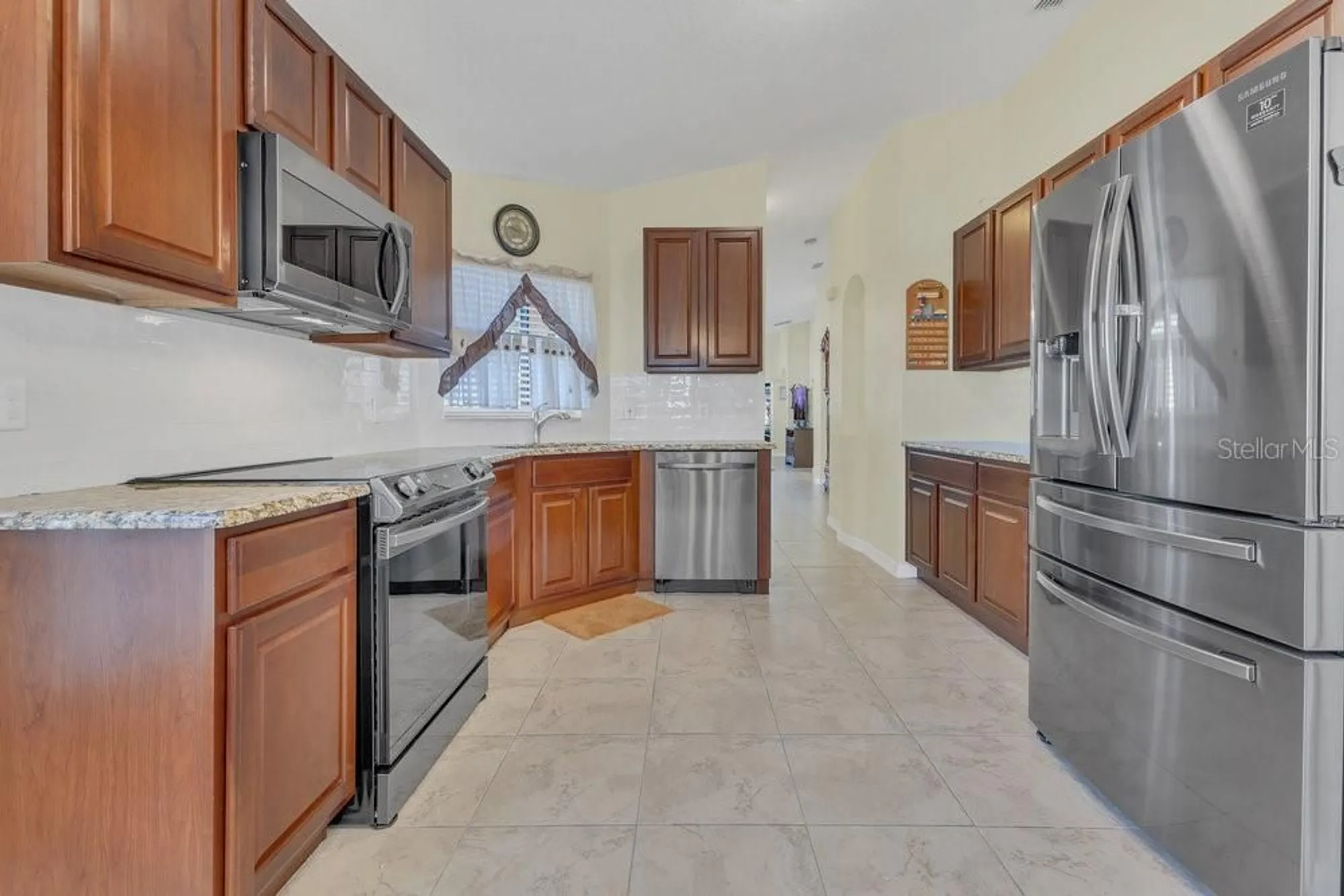Property Slideshow image 16 of 46 | 340 grand canal dr, Poinciana, FL, 34759