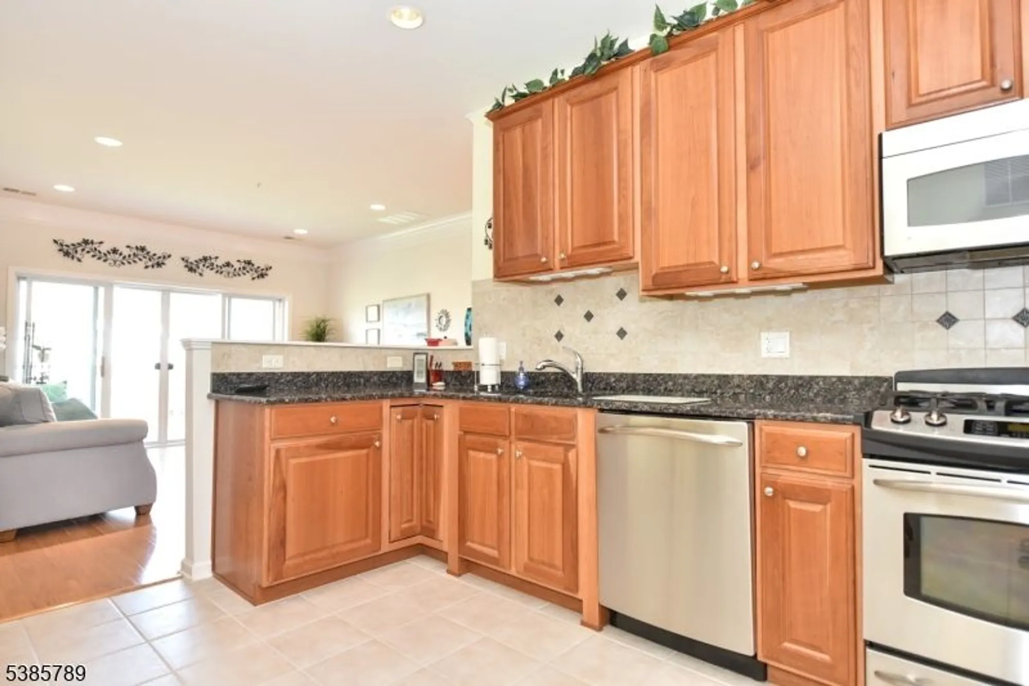 Property Slideshow image 6 of 29 | 4321 warrens way # 321, Wanaque, NJ, 07465