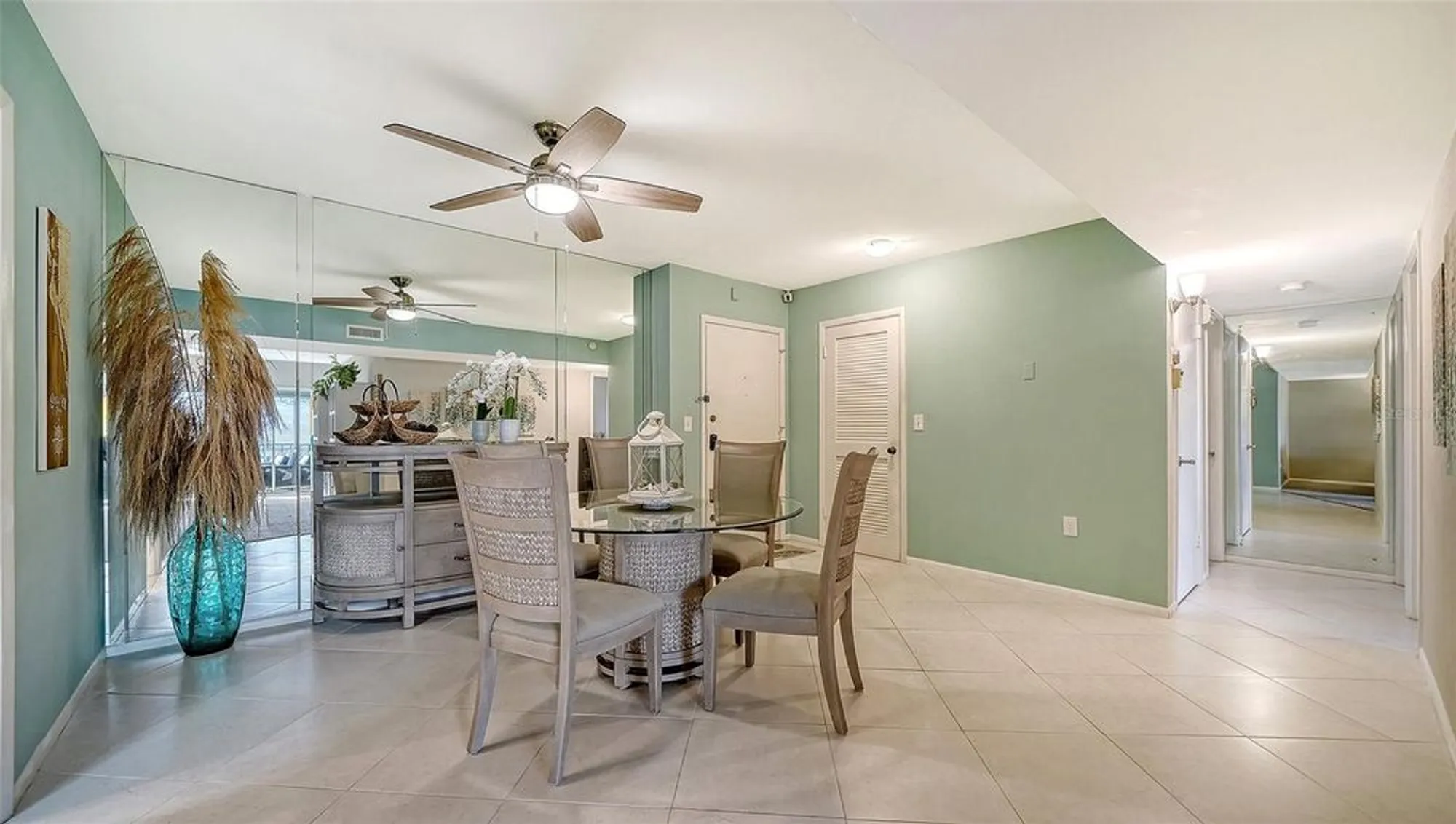 Property Slideshow image 27 of 71 | 199 whispering sands dr apt 201, Sarasota, FL, 34242