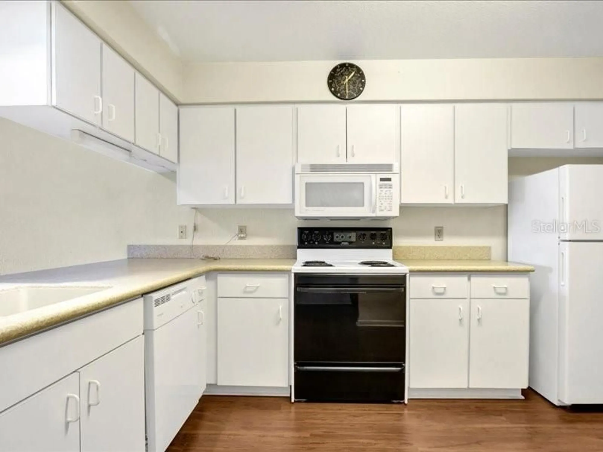 Property Slideshow image 9 of 36 | 1585 oakview cir, Winter Haven, FL, 33880