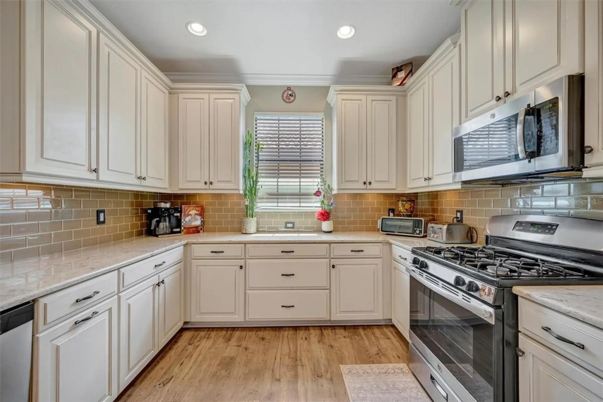 Property Slideshow image 25 of 86 | 5548 sentiero dr, Nokomis, FL, 34275