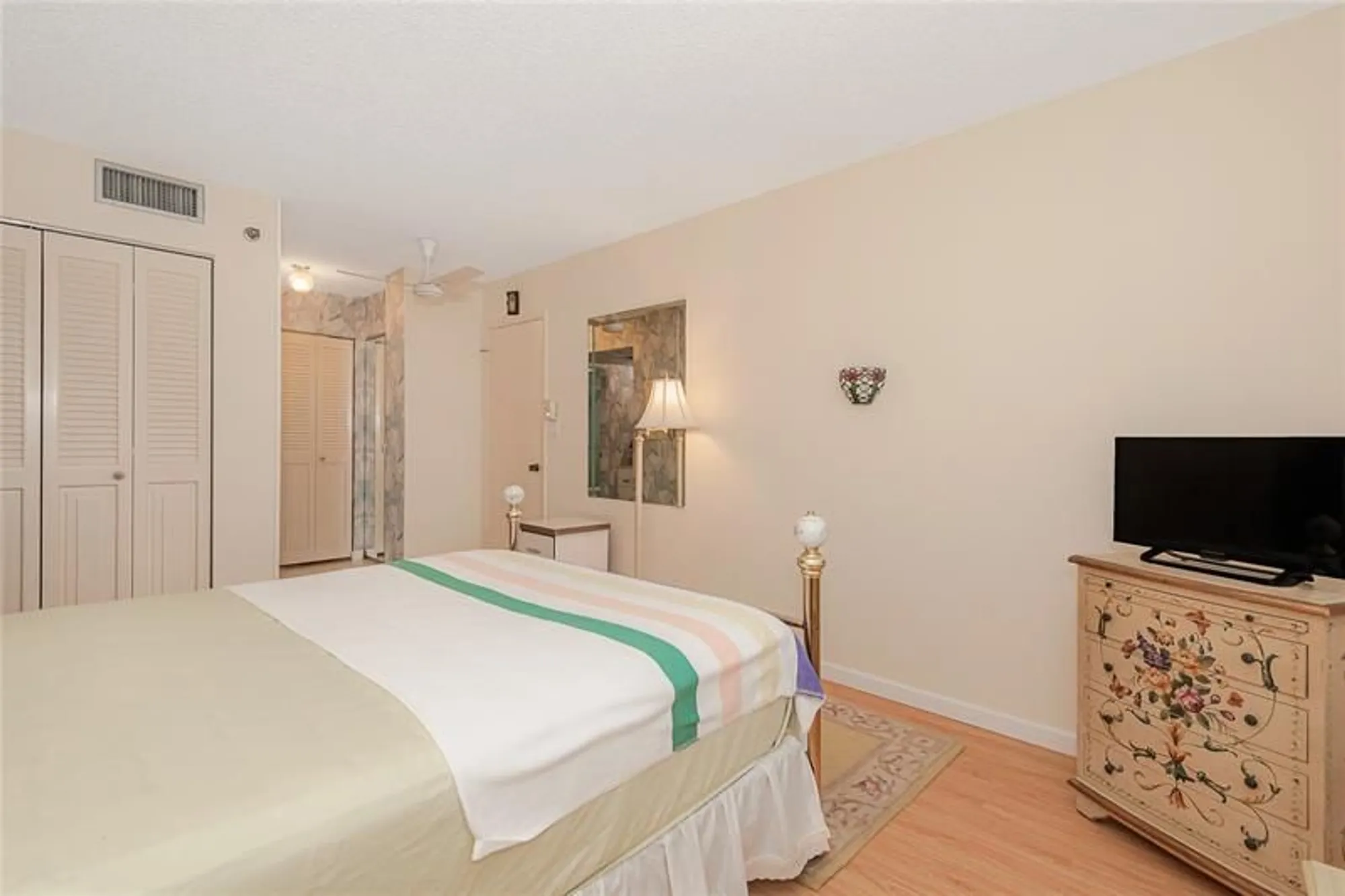 Property Slideshow image 20 of 29 | 1100 saint charles pl 207, Pembroke Pines, FL, 33026