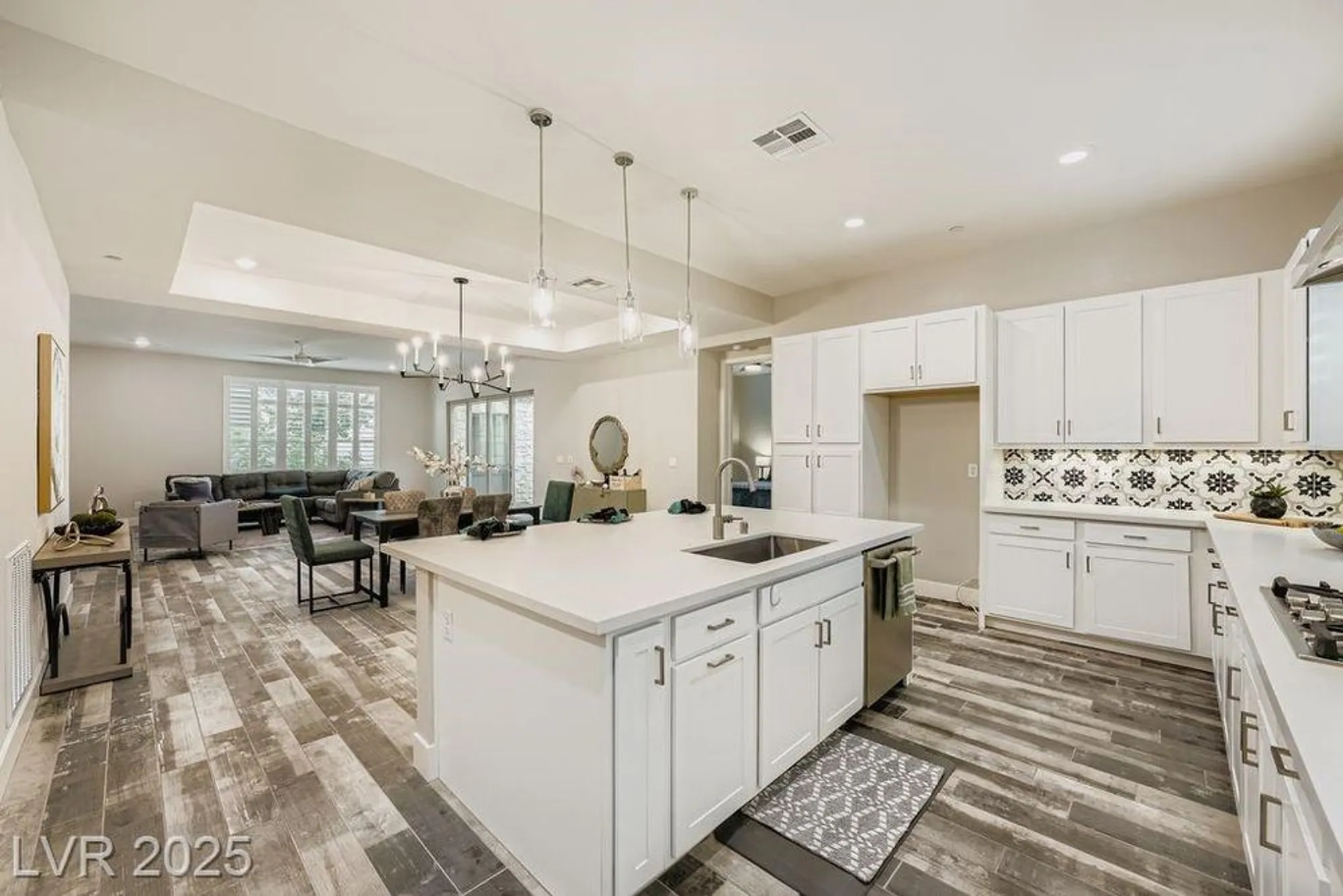 Property Slideshow image 16 of 35 | 4294 swift st, Las Vegas, NV, 89135