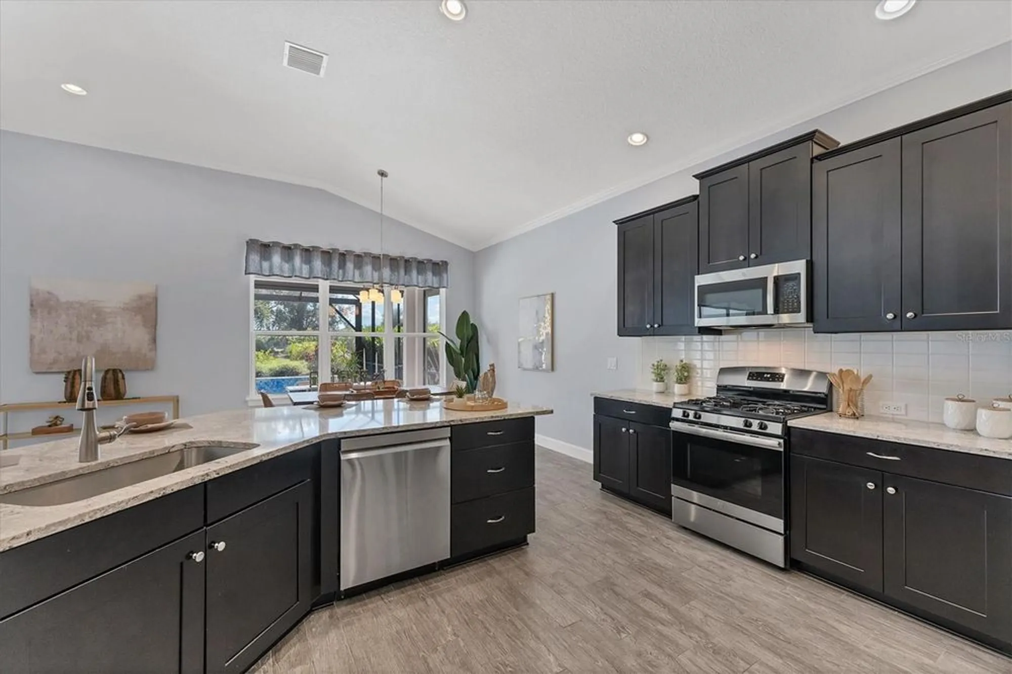 Property Slideshow image 16 of 85 | 13046 sorrento way, Bradenton, FL, 34211