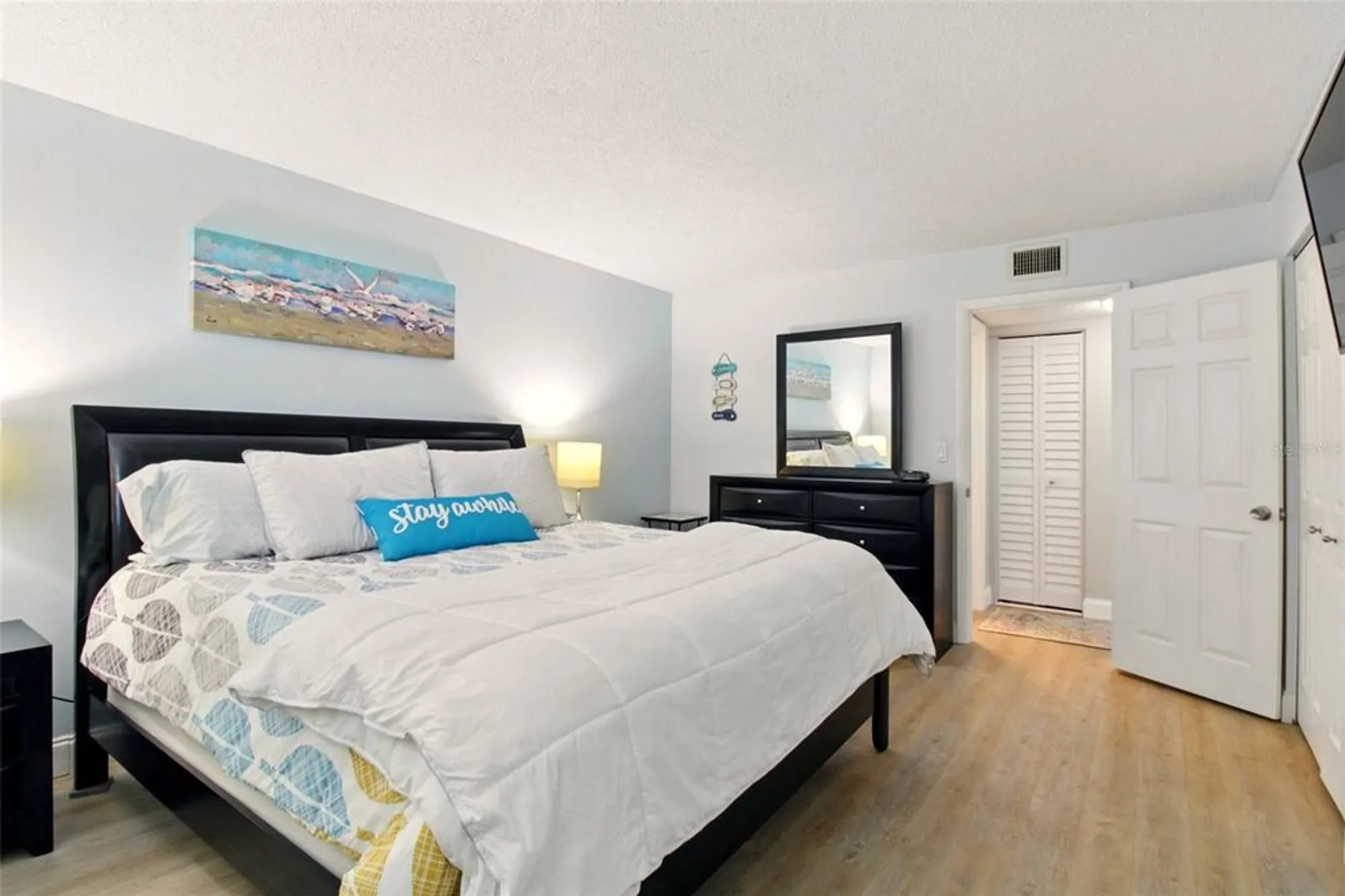 Property Slideshow image 13 of 29 | 7625 sun island dr 304, South Pasadena, FL, 33707