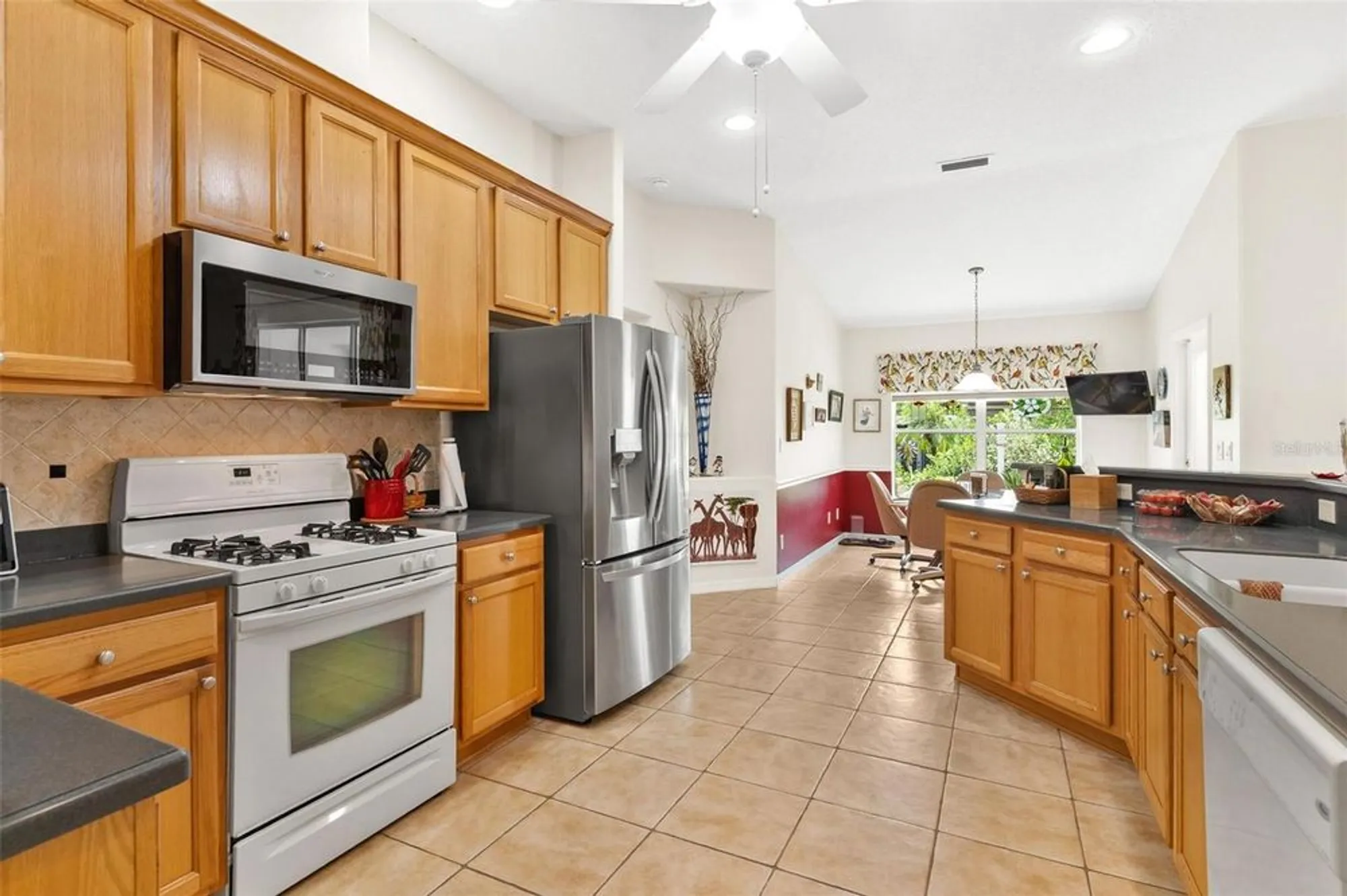 Property Slideshow image 16 of 82 | 5008 adriatic ave, Tavares, FL, 32778