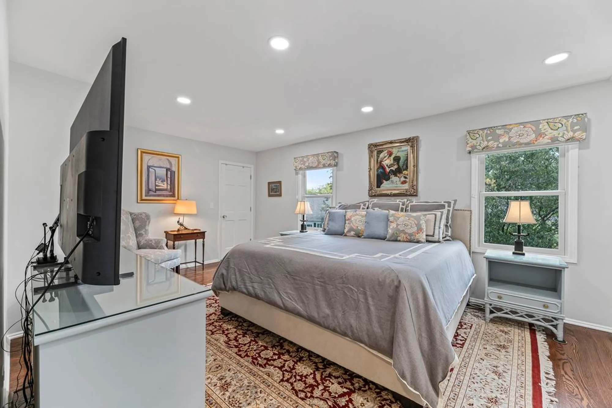 Property Slideshow image 19 of 30 | , Prospect Heights, IL, 60070