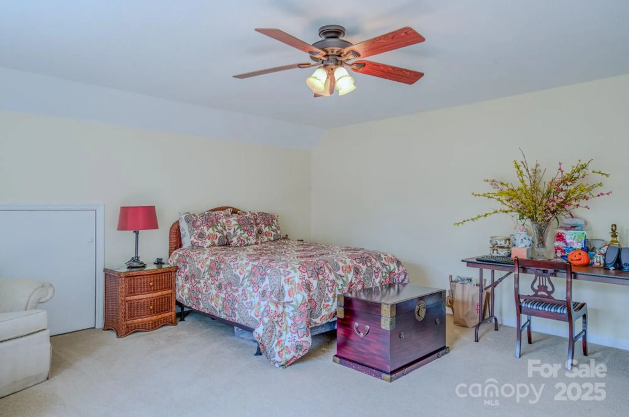 Property Slideshow image 26 of 38 | 8 creekside way, Asheville, NC, 28804