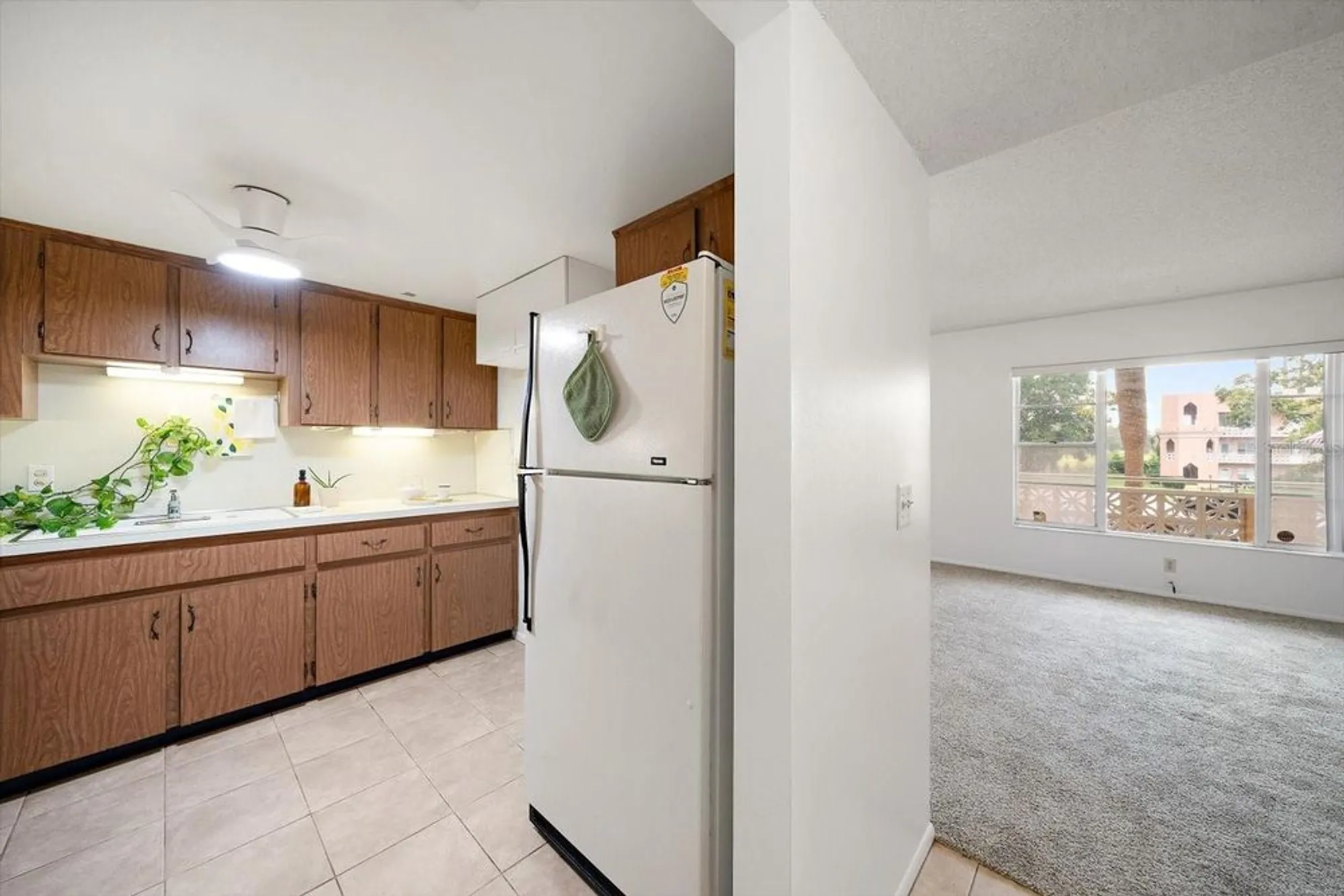 Property Slideshow image 14 of 34 | 2466 ecuadorian way 38, Clearwater, FL, 33763