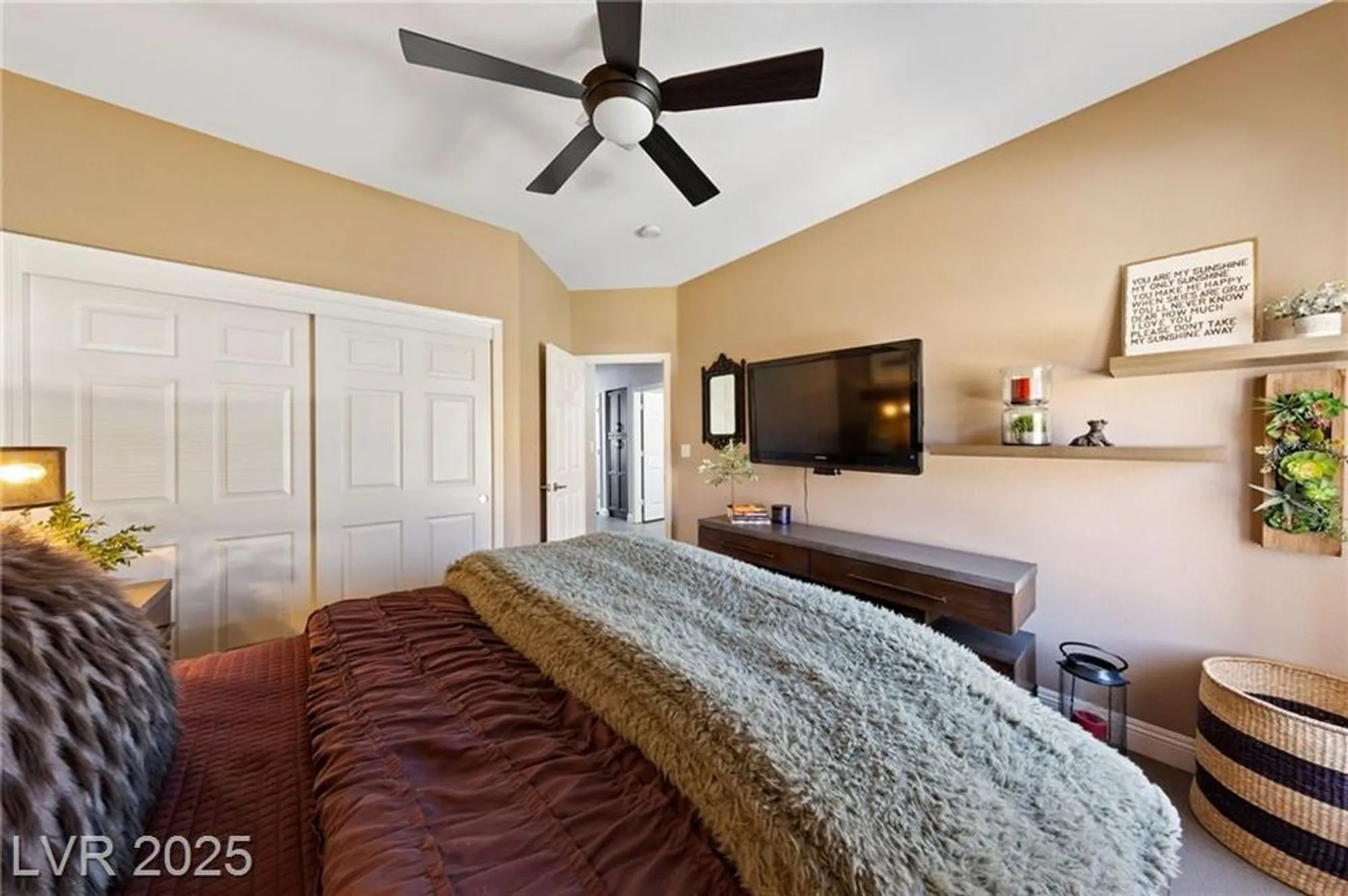 Property Slideshow image 45 of 69 | 2616 faiss dr, Las Vegas, NV, 89134
