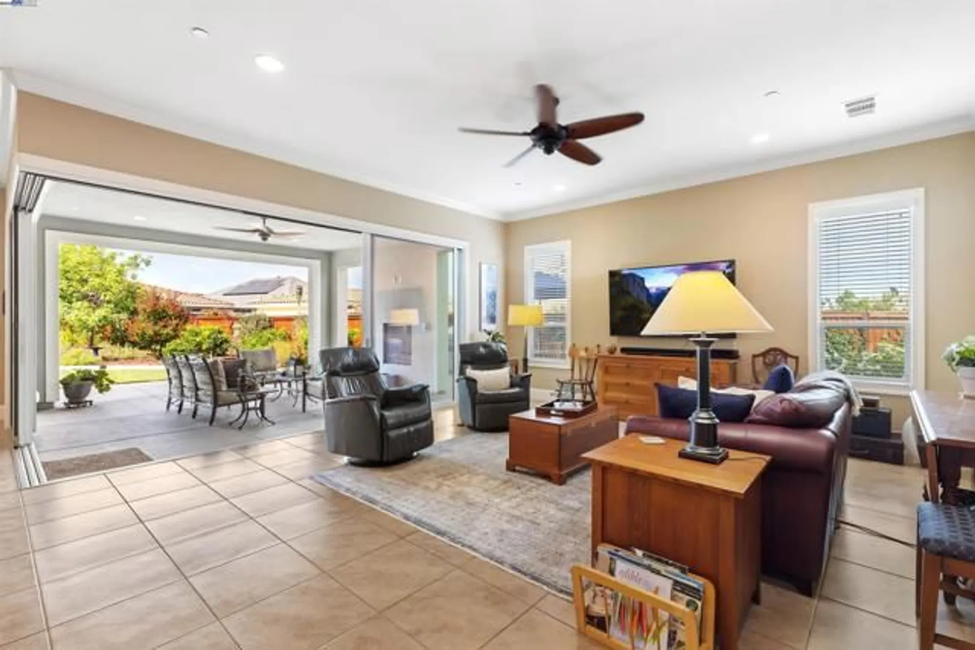 Property Slideshow image 14 of 58 | 2062 reserva ct, Brentwood, CA, 94513