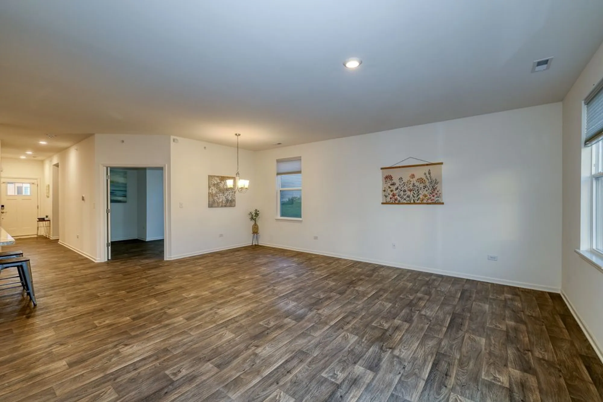 Property Slideshow image 7 of 19 | , North Aurora, IL, 60542