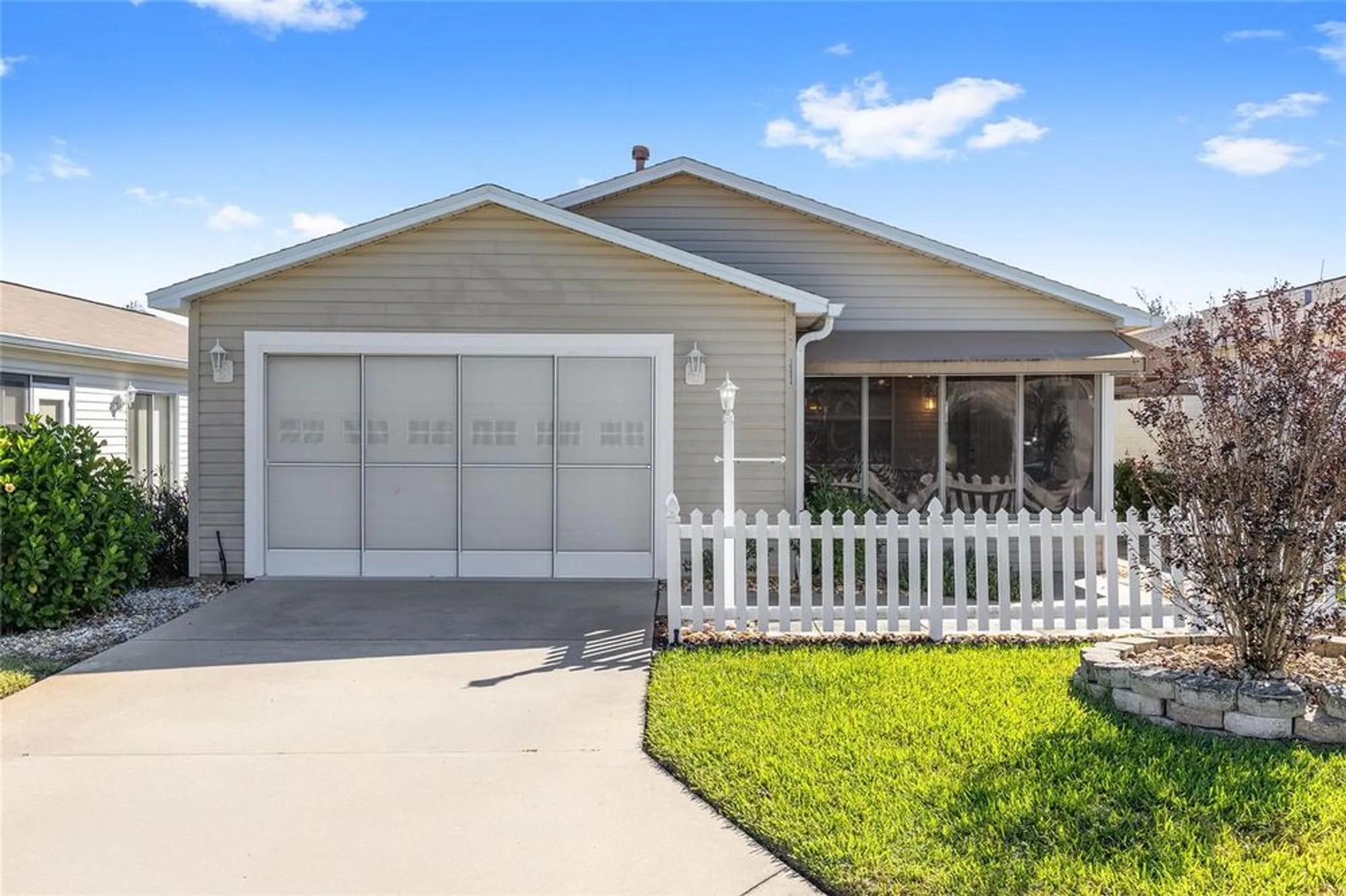 Property Slideshow image 1 of 43 | 16894 se 94th sunnybrook cir, The Villages, FL, 32162