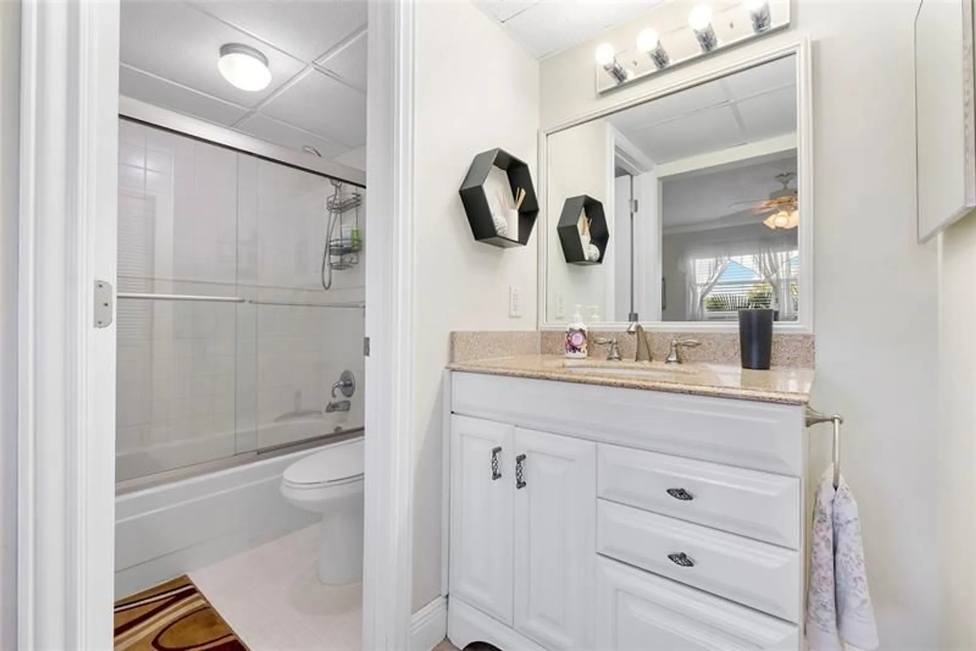 Property Slideshow image 17 of 31 | 7807 golf circle dr 211, Margate, FL, 33063