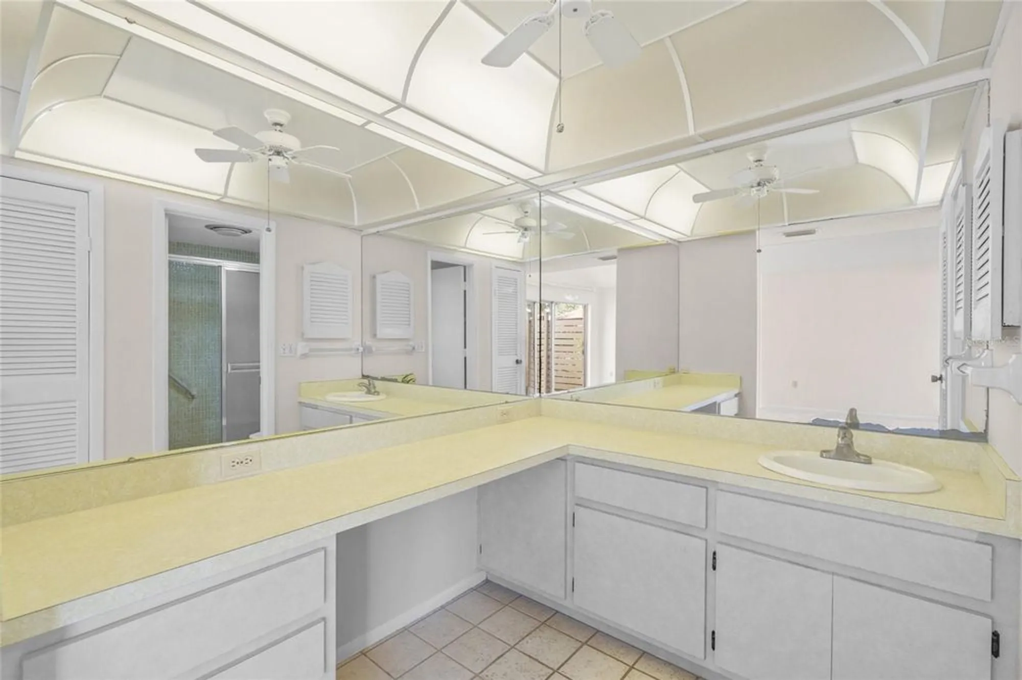 Property Slideshow image 22 of 35 | 6906 woodwind dr 12, Sarasota, FL, 34231